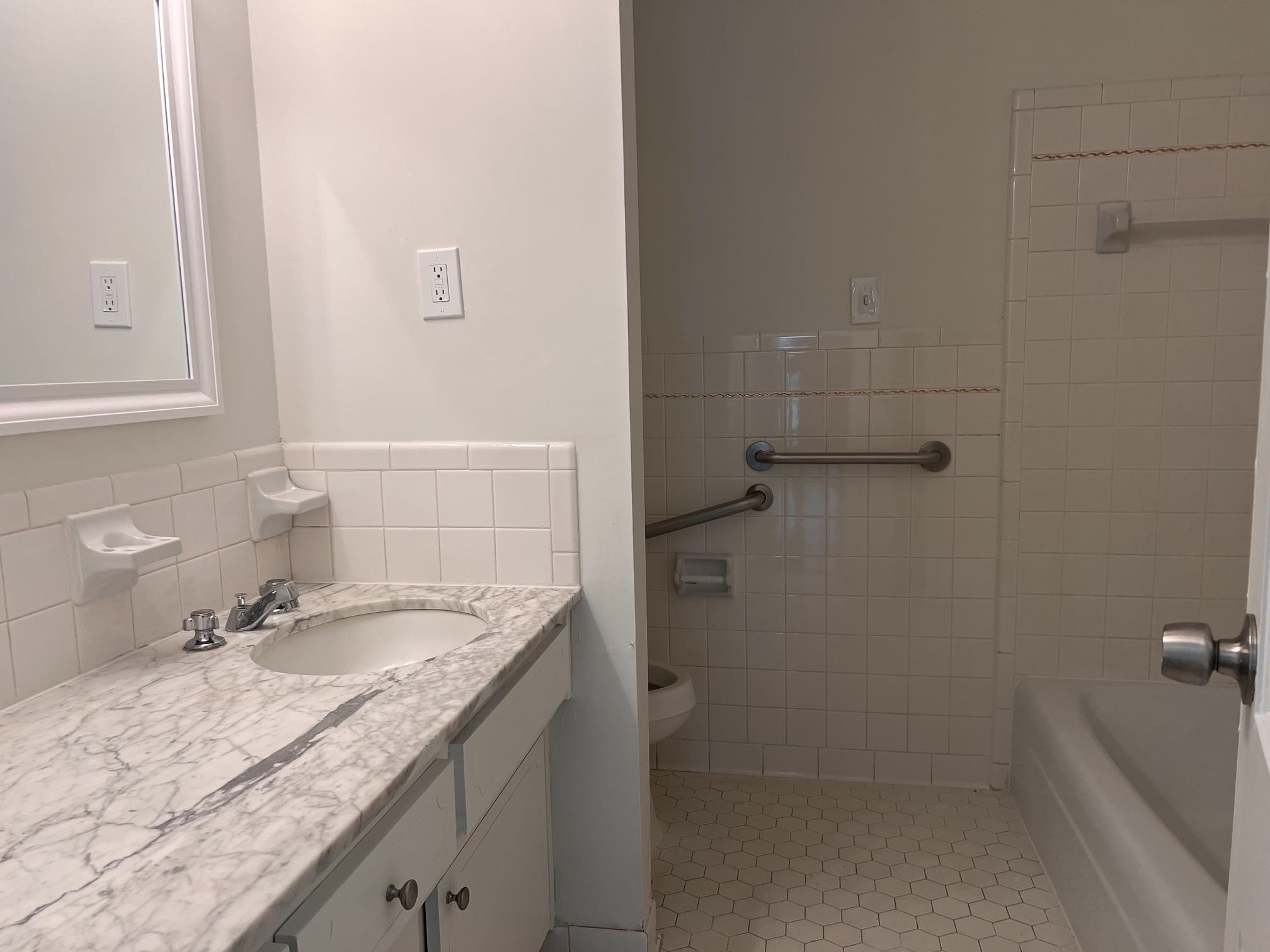 5915 Macleod Dr Property Photo 11