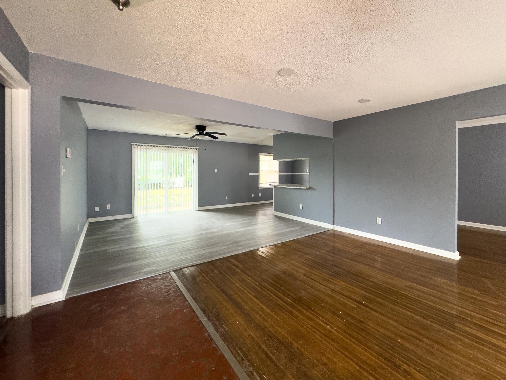 3553 Rhodes Ave Property Photo 3