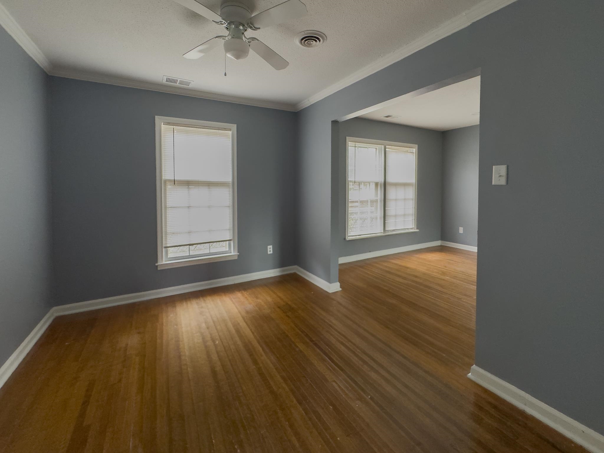 3553 Rhodes Ave Property Photo 4