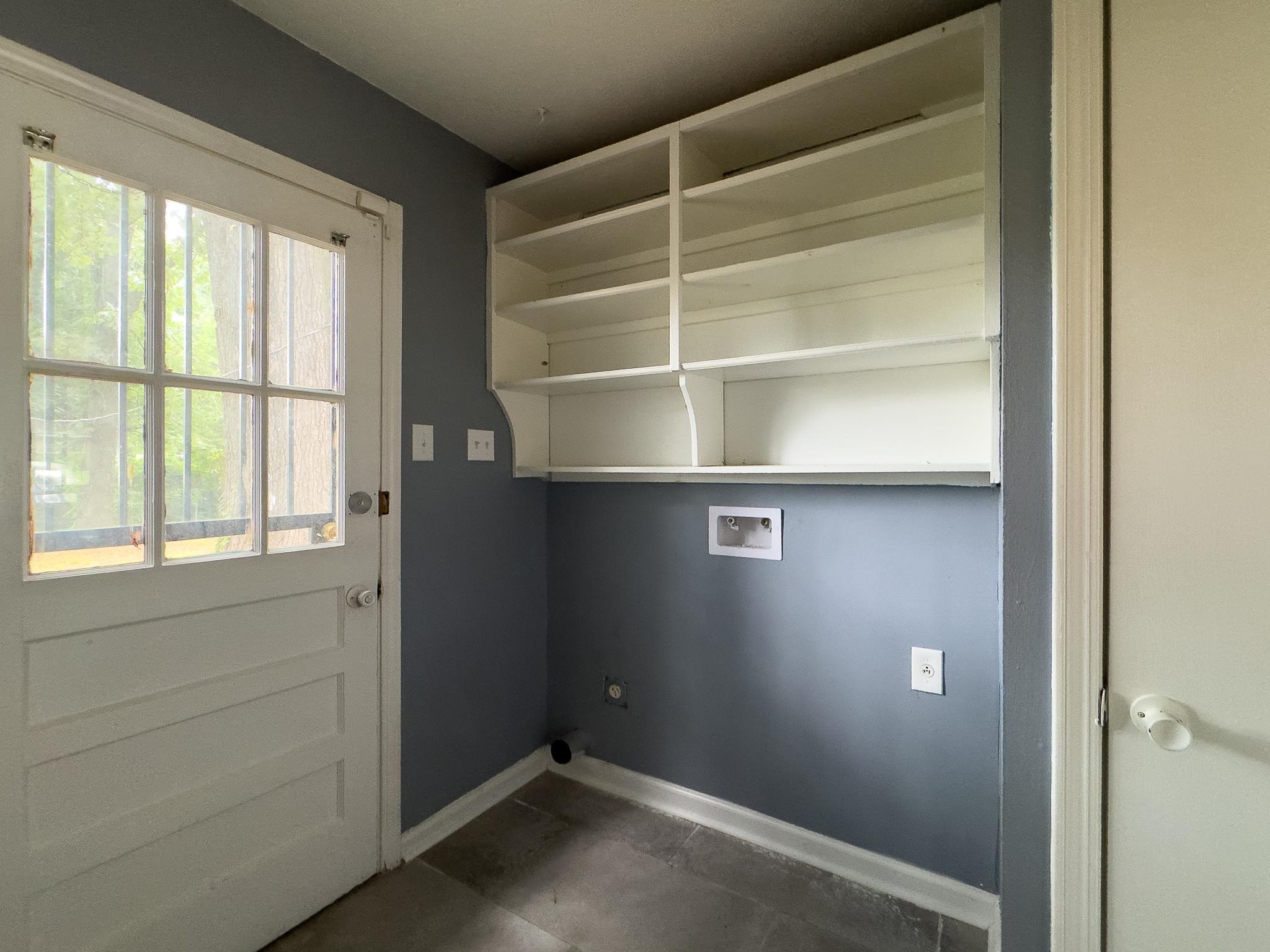 3553 Rhodes Ave Property Photo 8