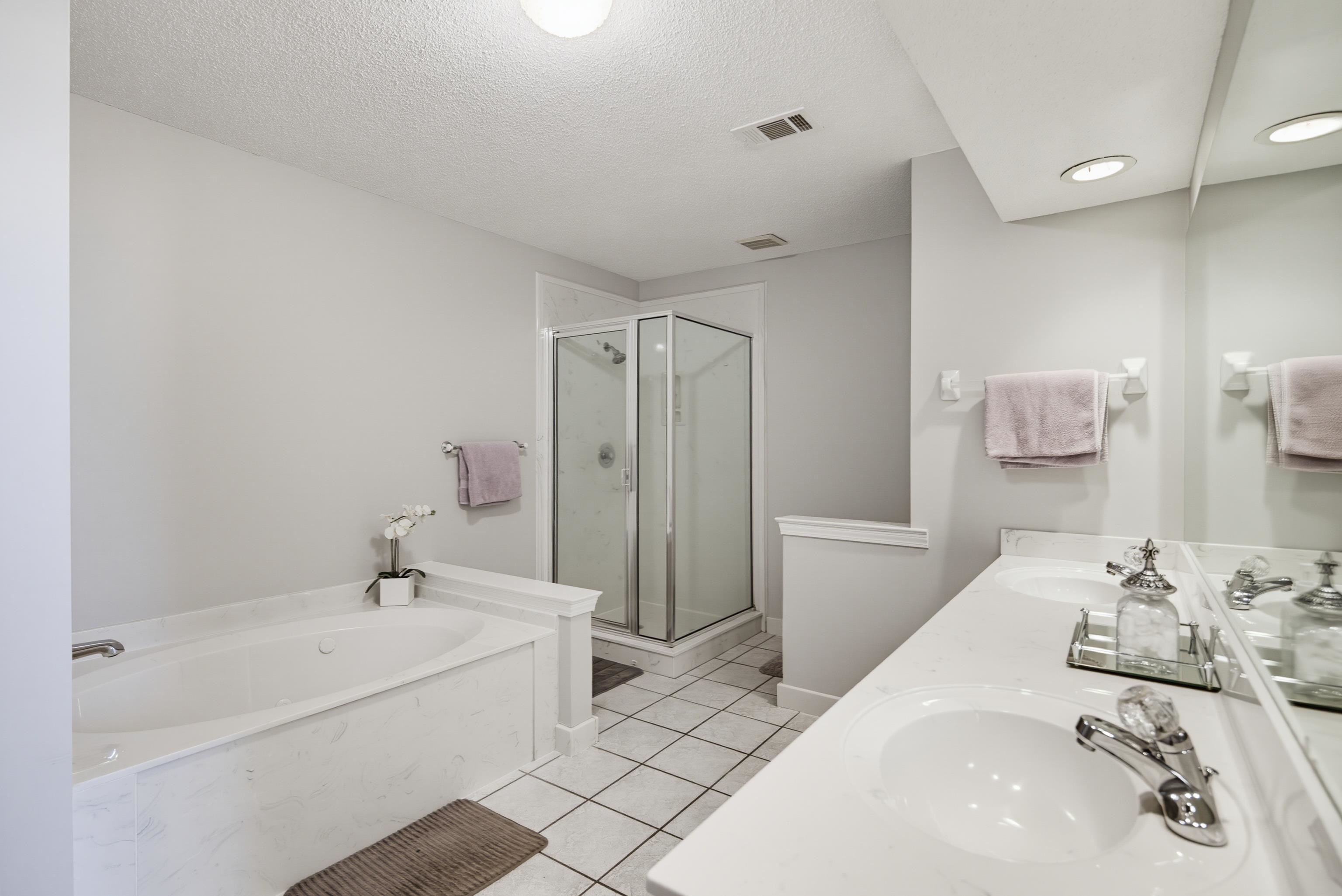 7291 Barnstable Rd Property Photo 11