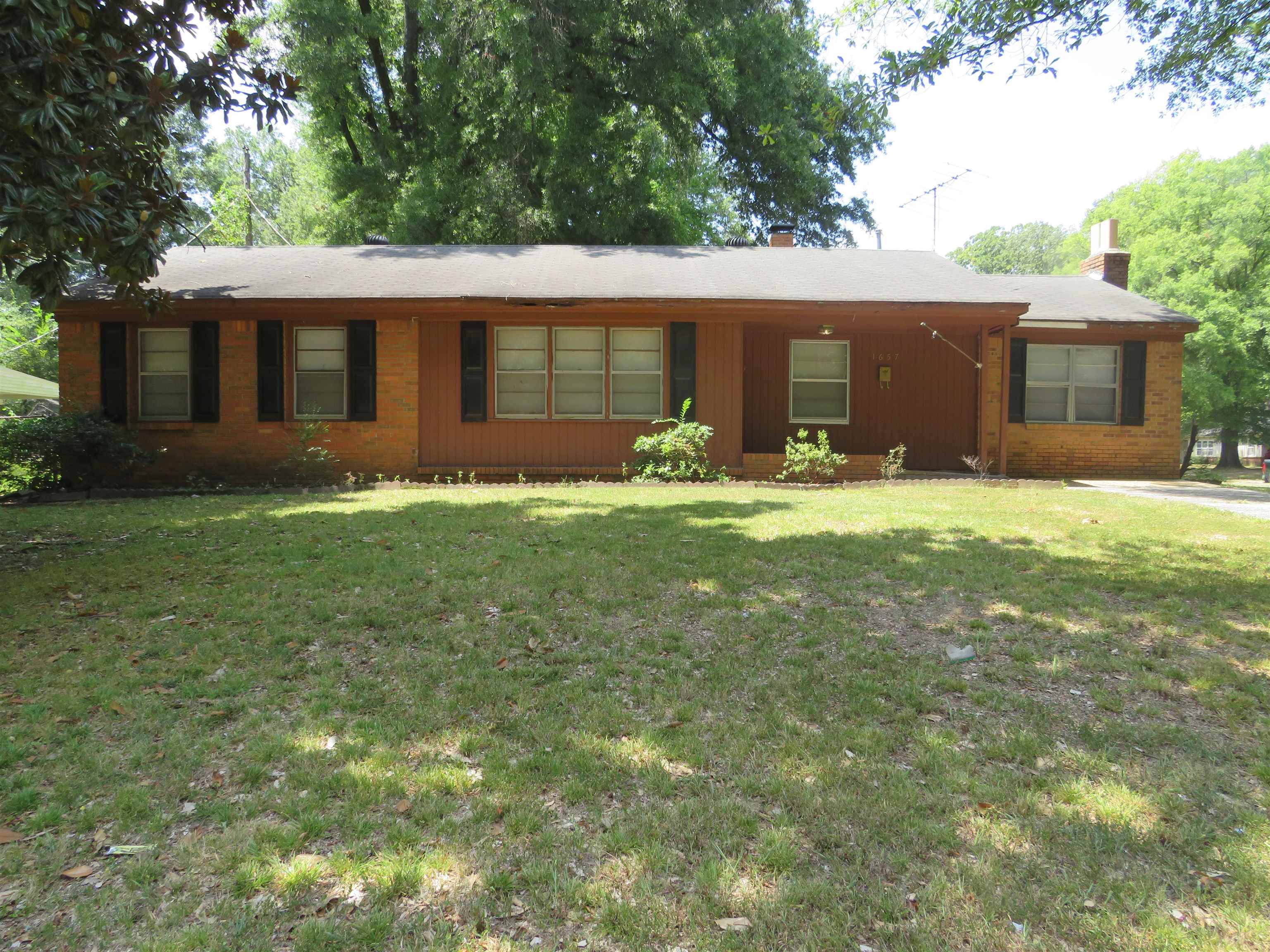 1657 S Perkins Rd Property Photo 1