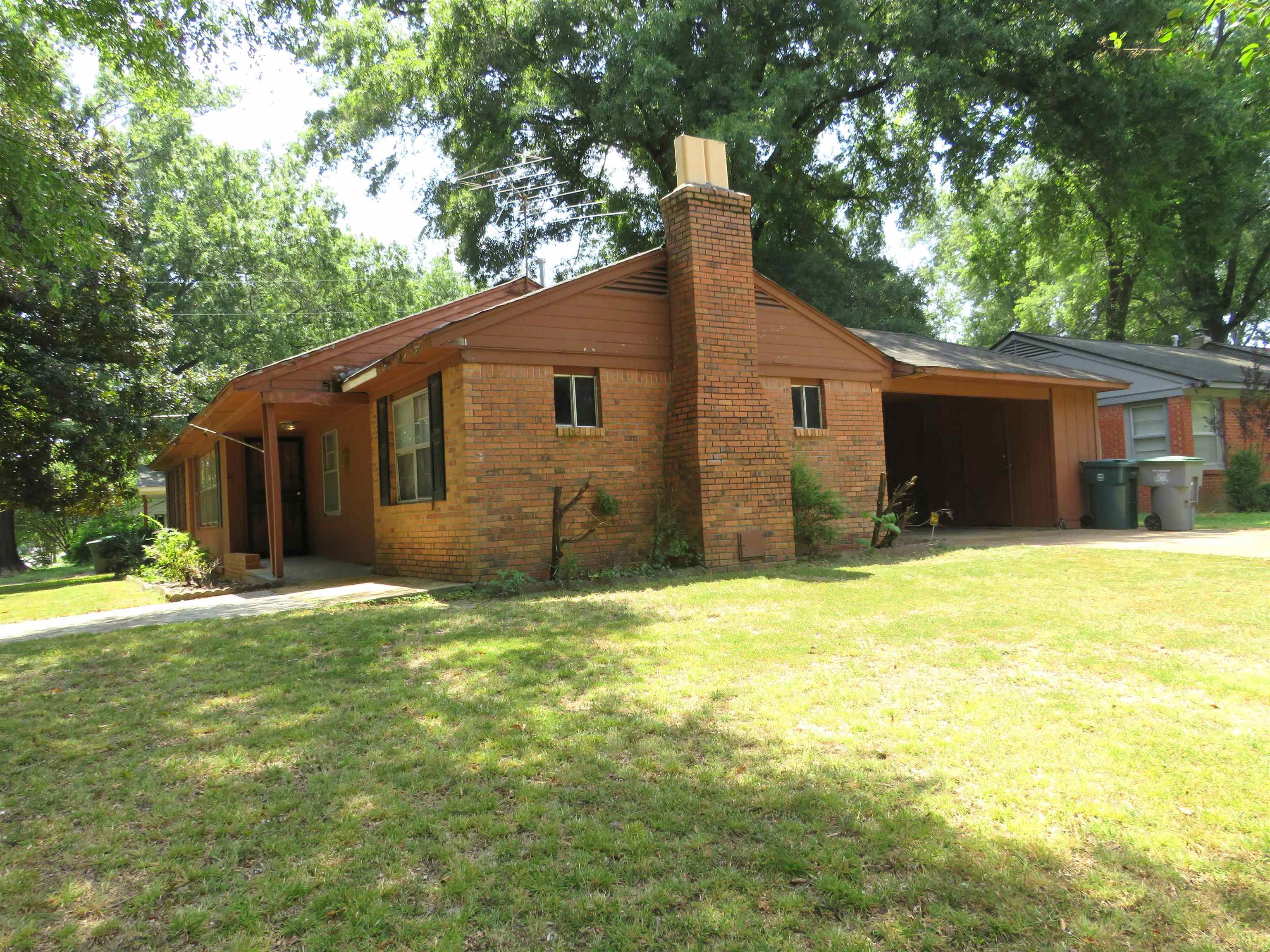 1657 S Perkins Rd Property Photo 2
