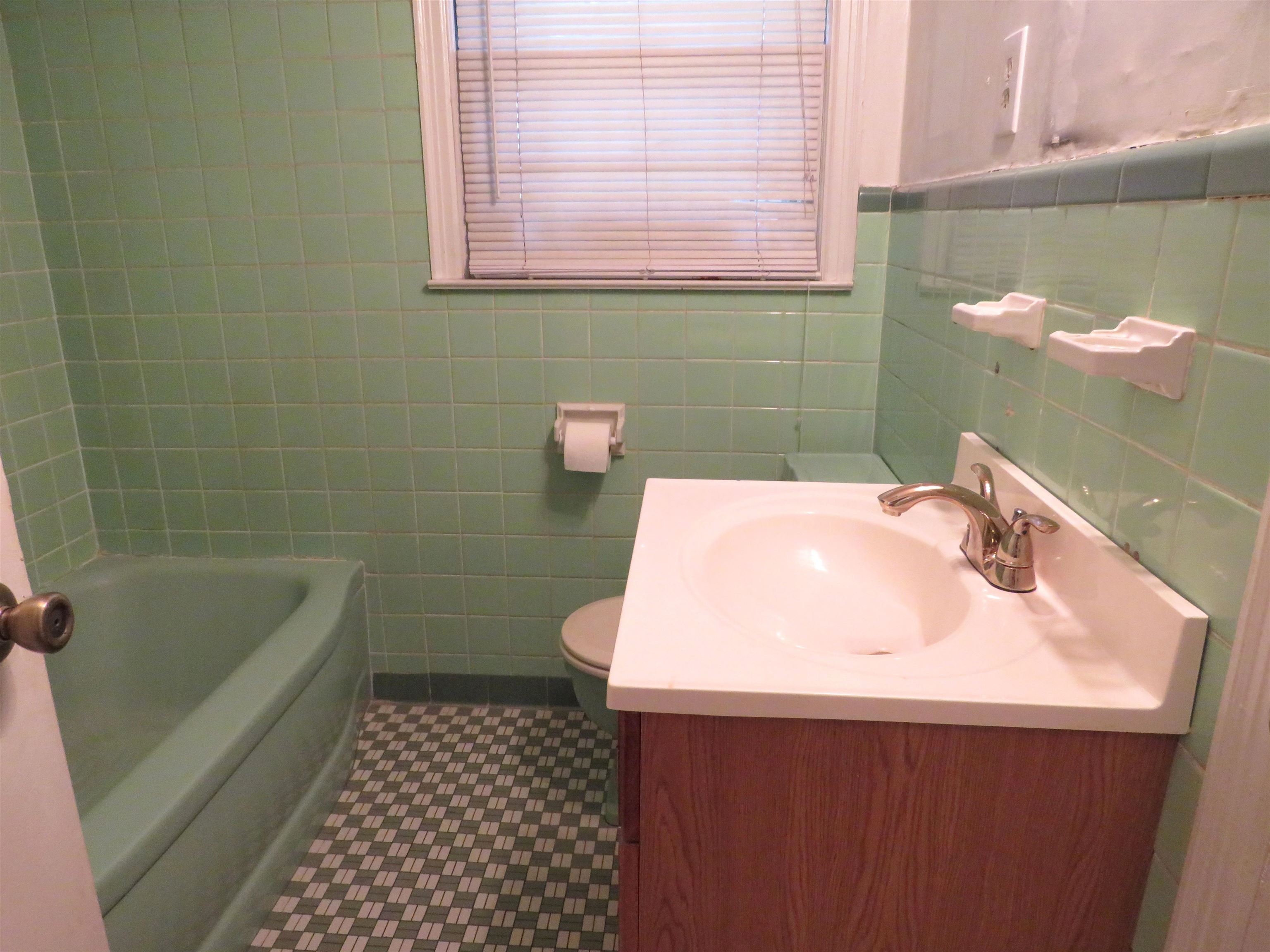 1657 S Perkins Rd Property Photo 15
