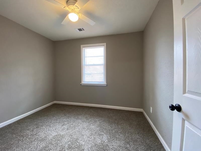 402 Jacklyn Ave Property Photo 2