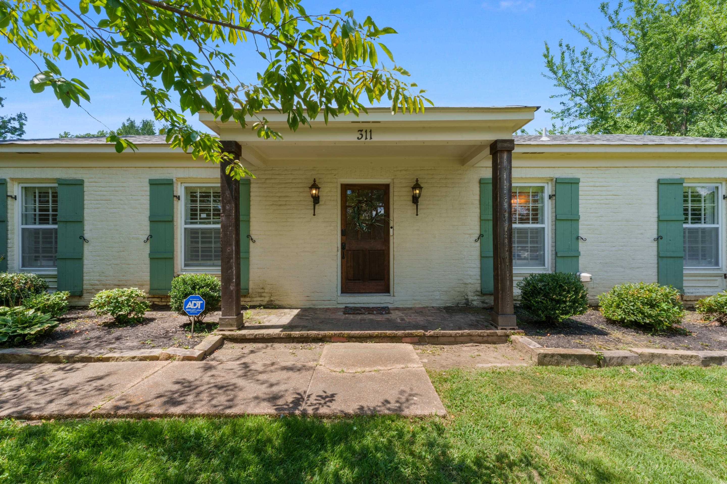 311 AVON RD Property Photo 1