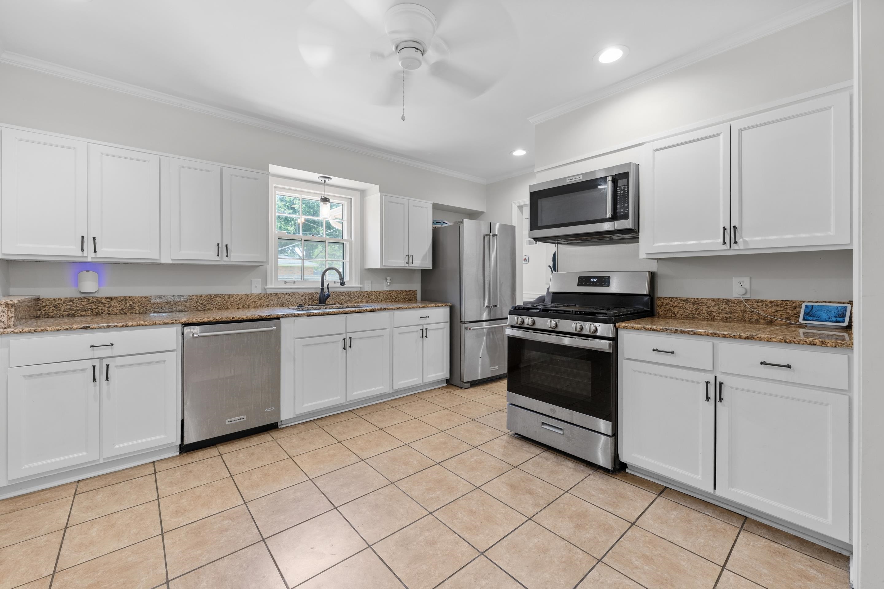 311 Avon Rd Property Photo 4