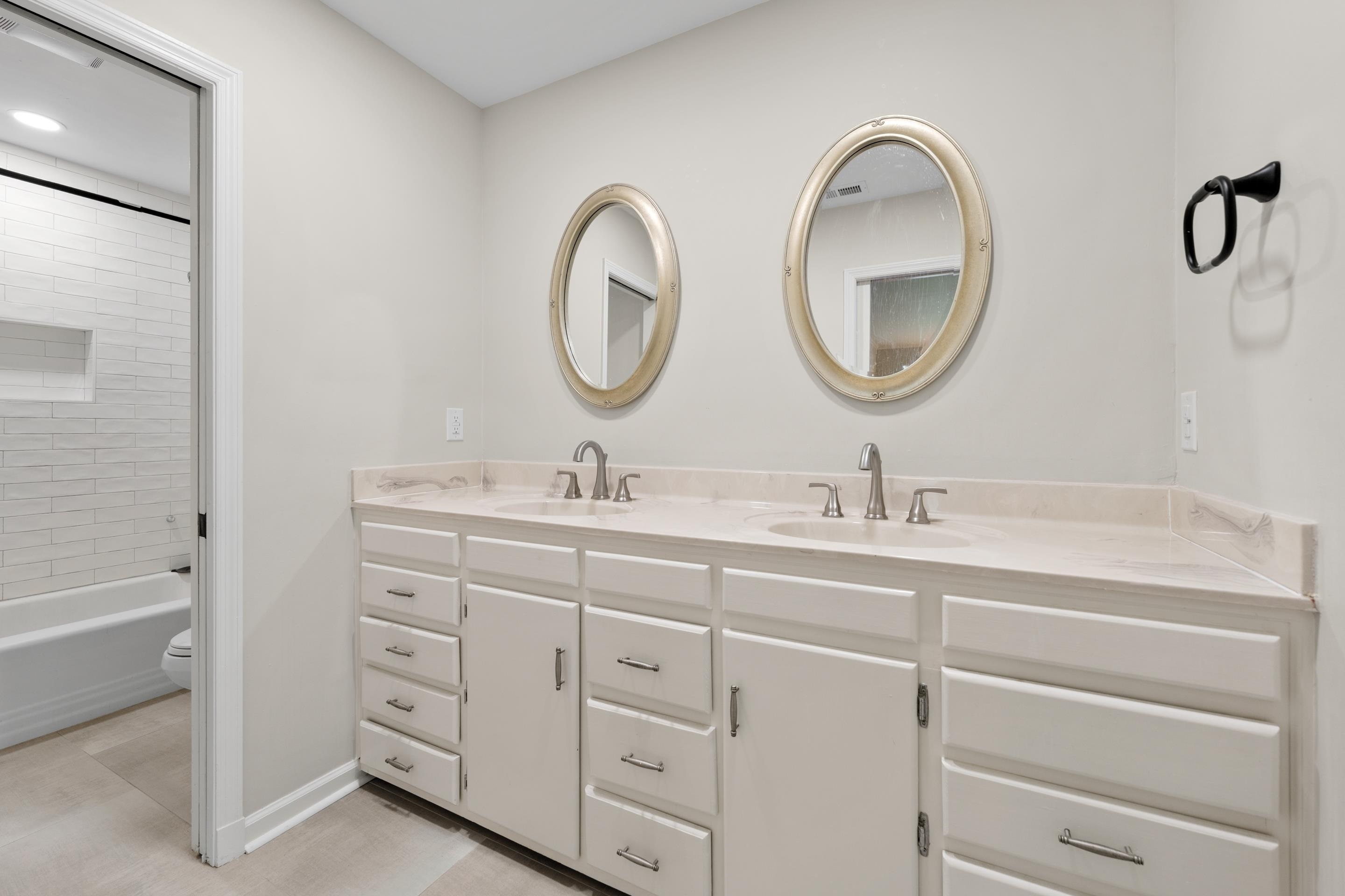 311 Avon Rd Property Photo 10