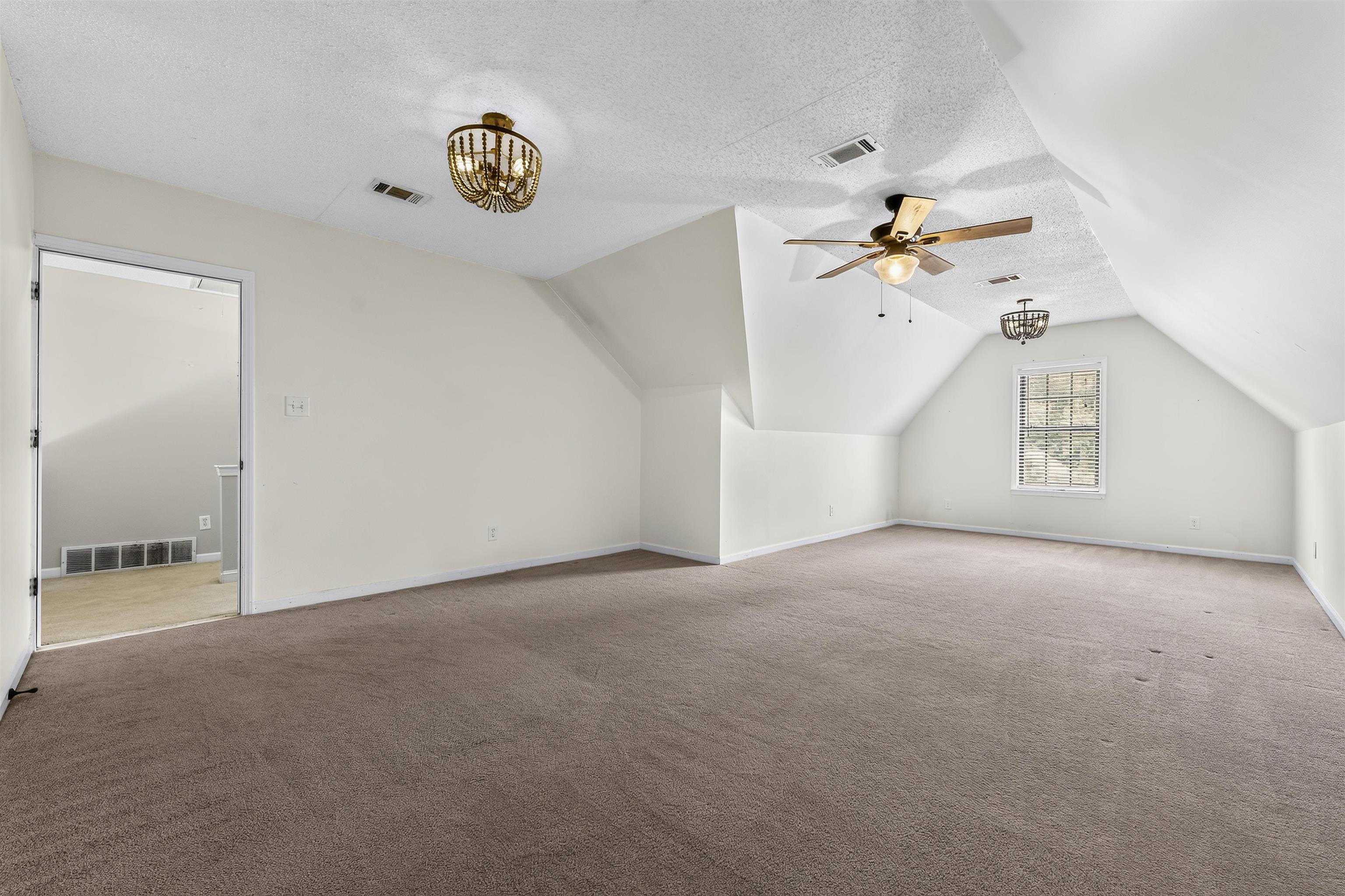 7979 Jills Creek Dr Property Photo 23