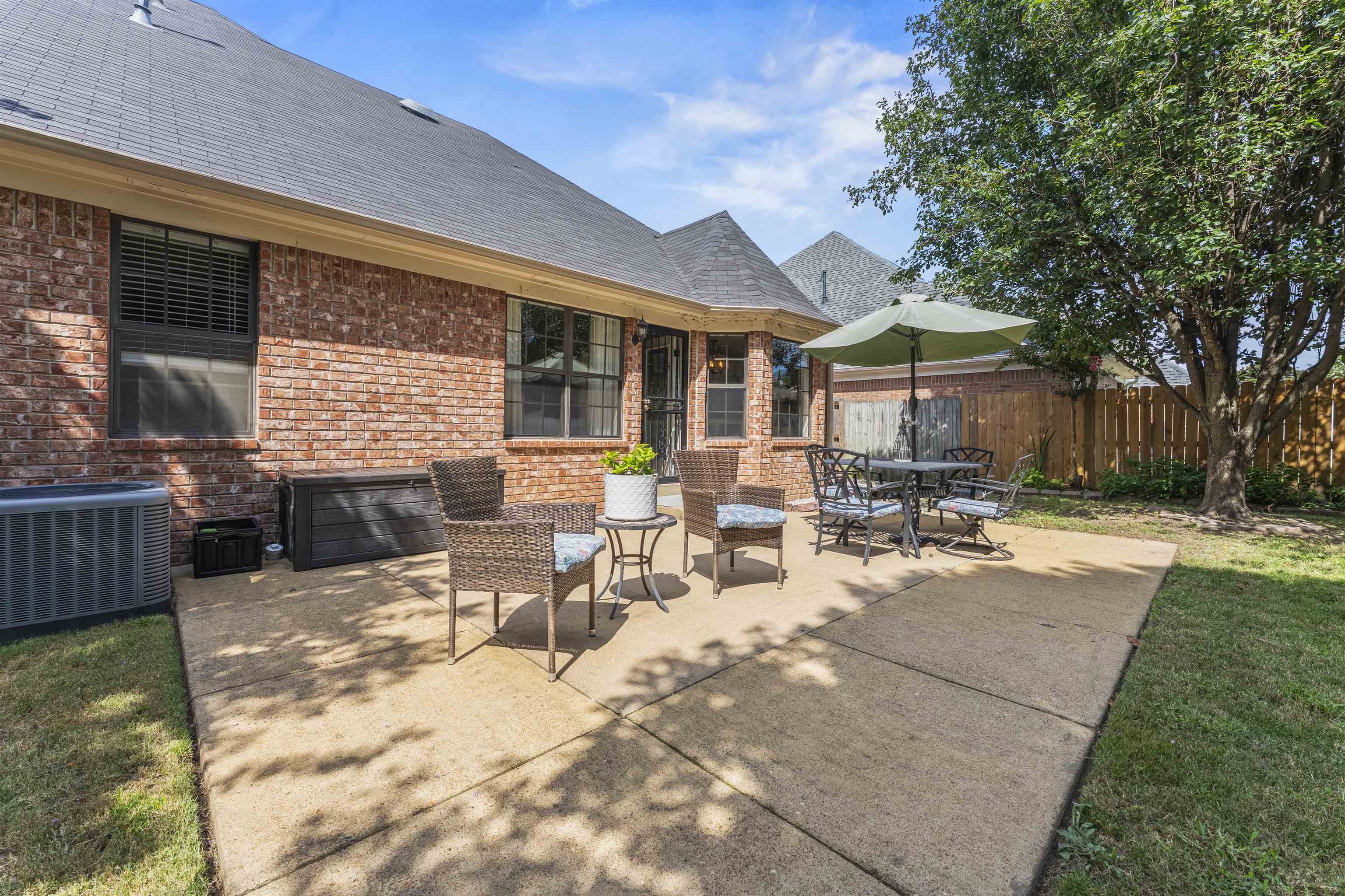 7979 Jills Creek Dr Property Photo 24