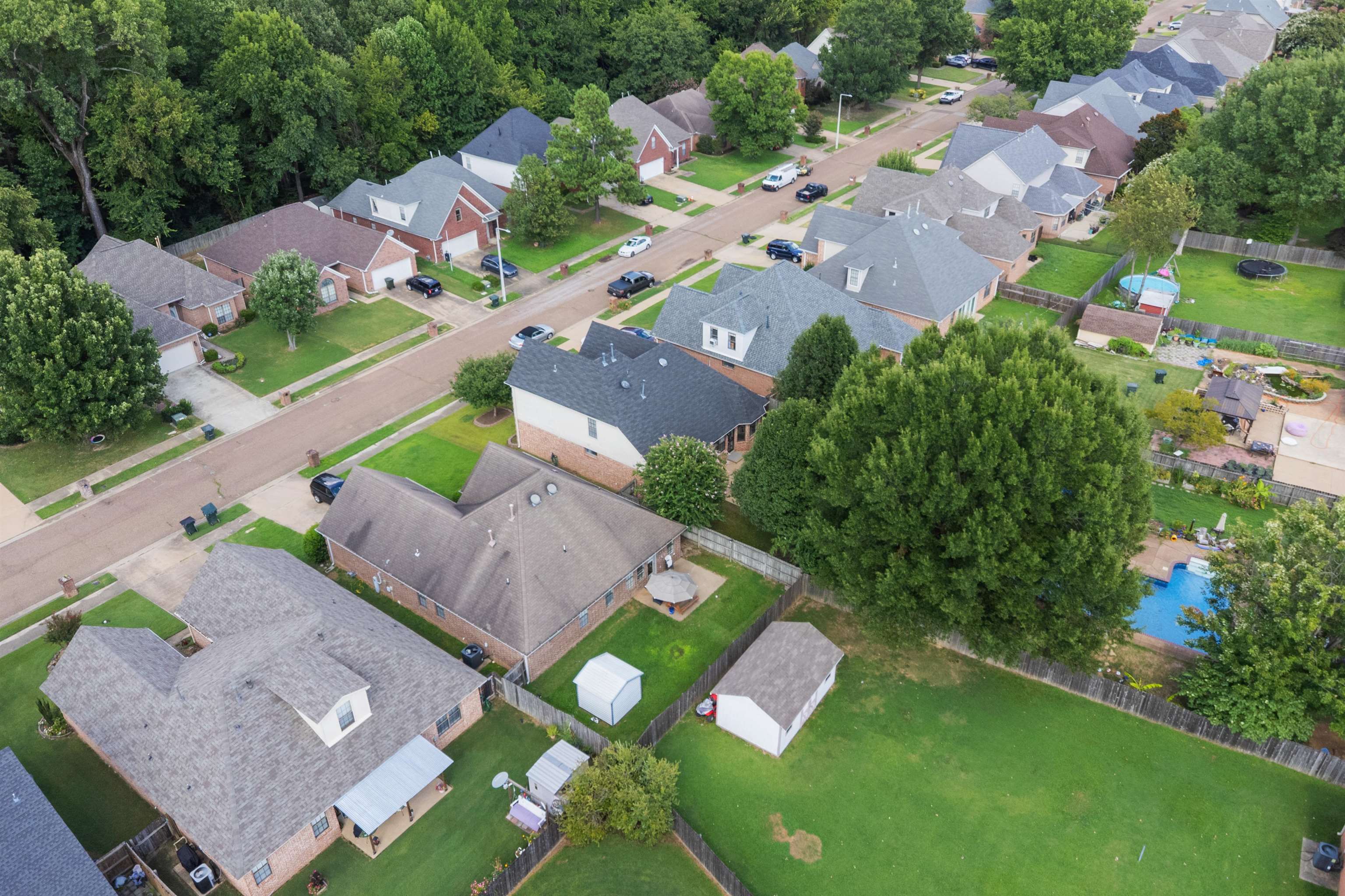 7979 Jills Creek Dr Property Photo 34