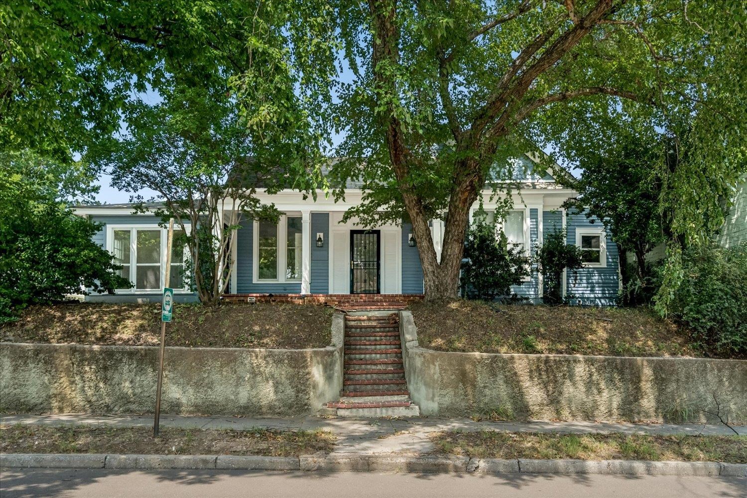 2282 Central Ave Property Photo 3