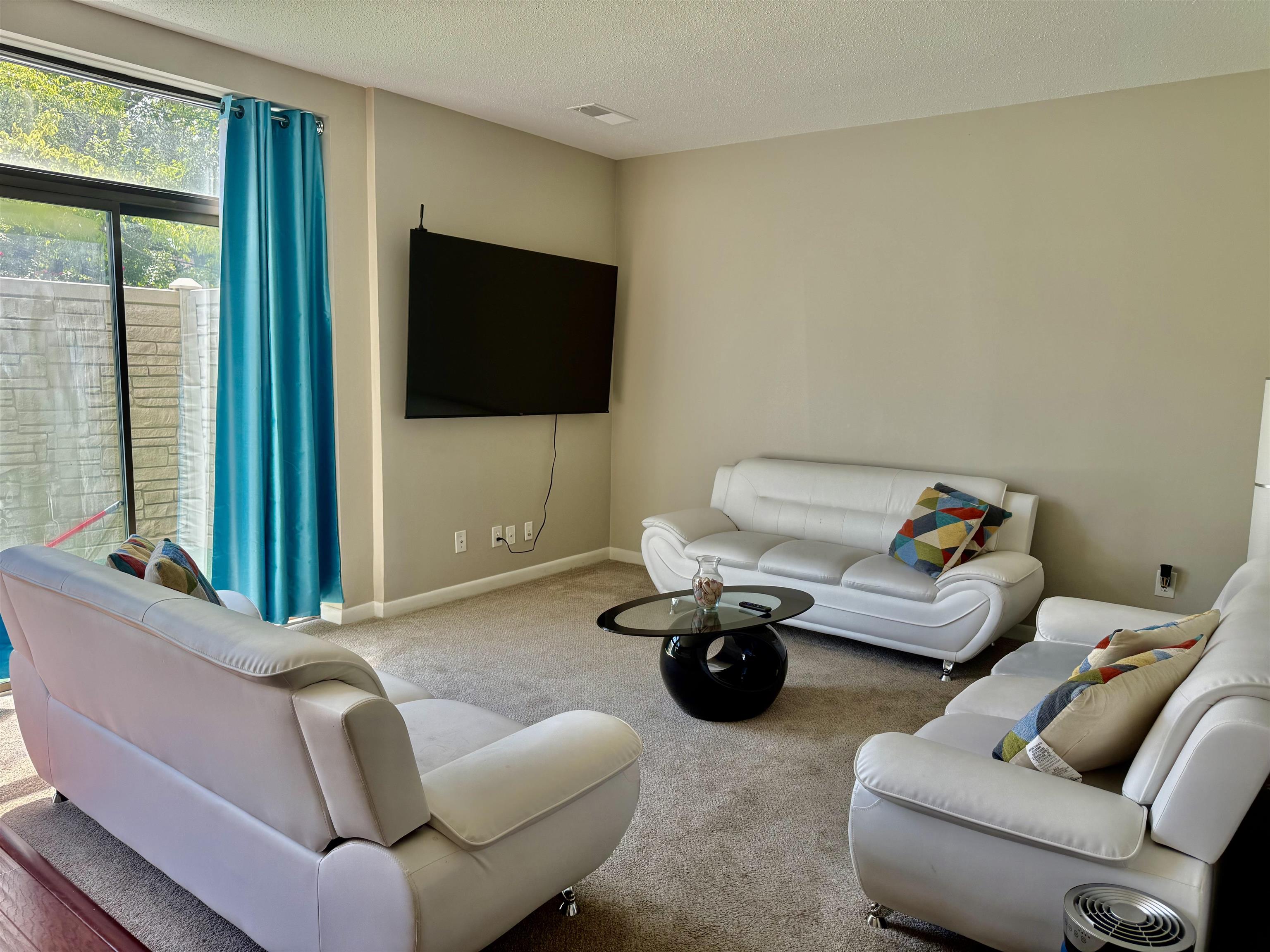2277 Union Ave 105 Property Photo 18