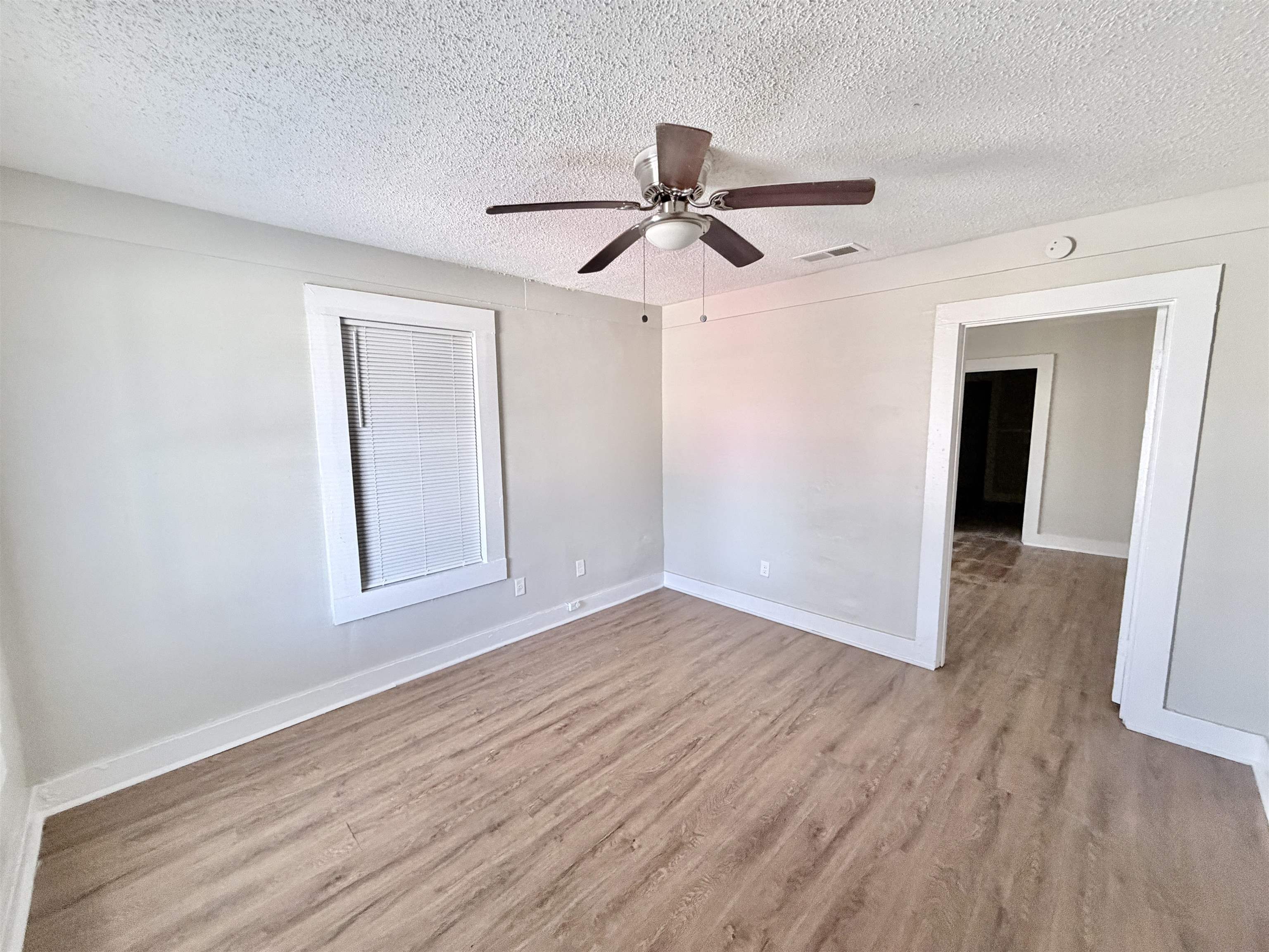 2261 Hunter Ave Property Photo 4