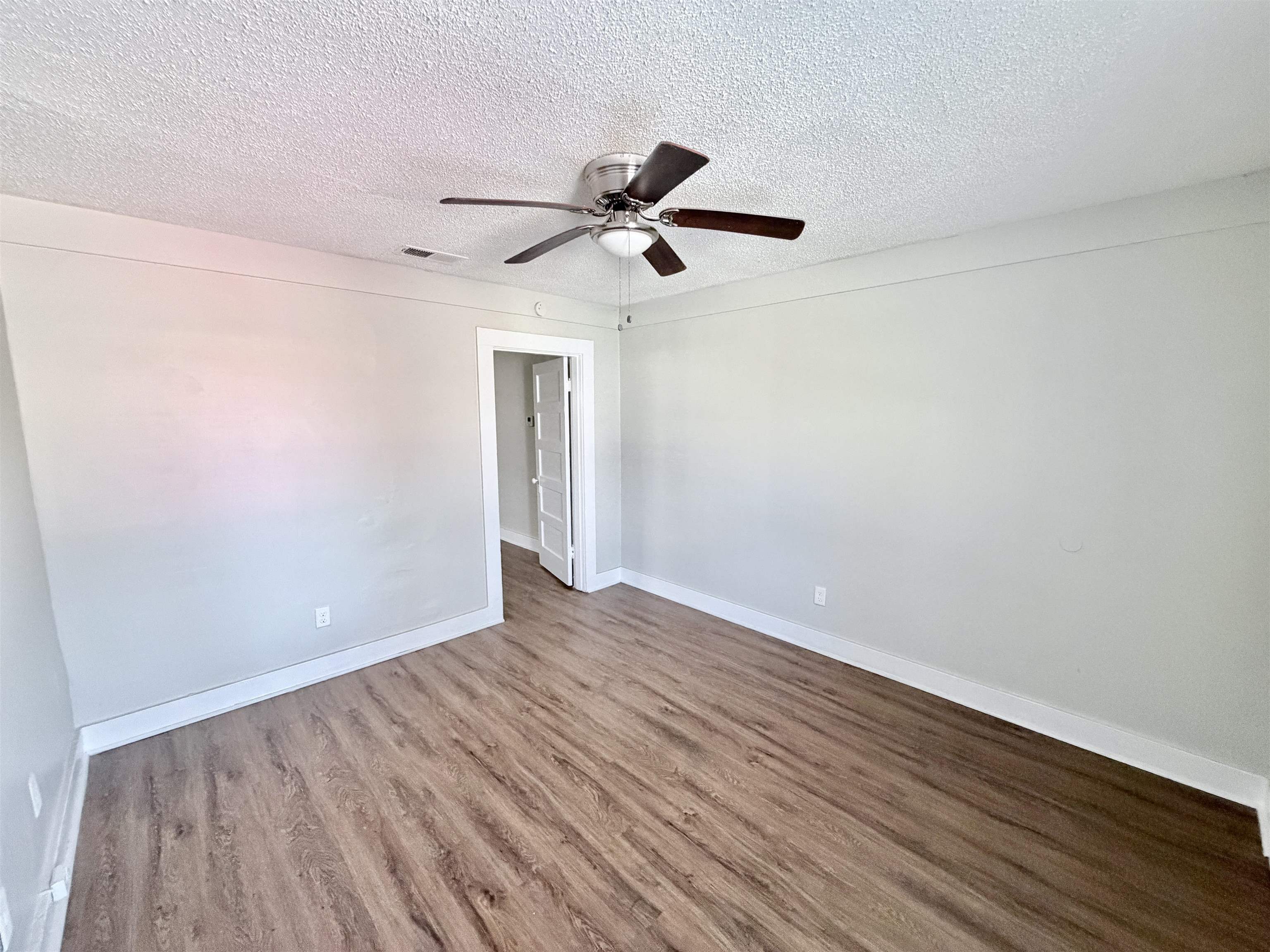 2261 Hunter Ave Property Photo 5