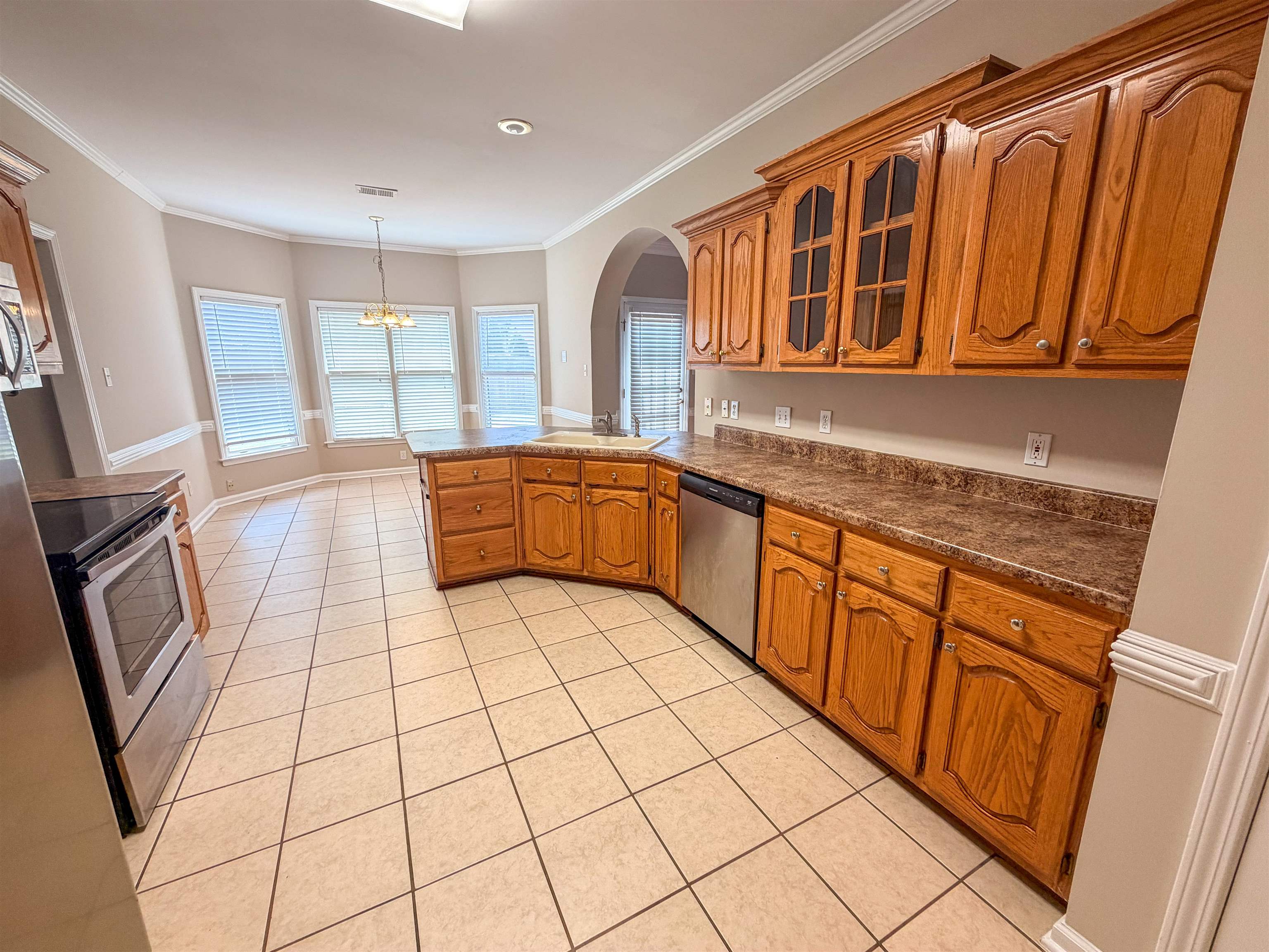 505 Fernleigh Cv Property Photo 6