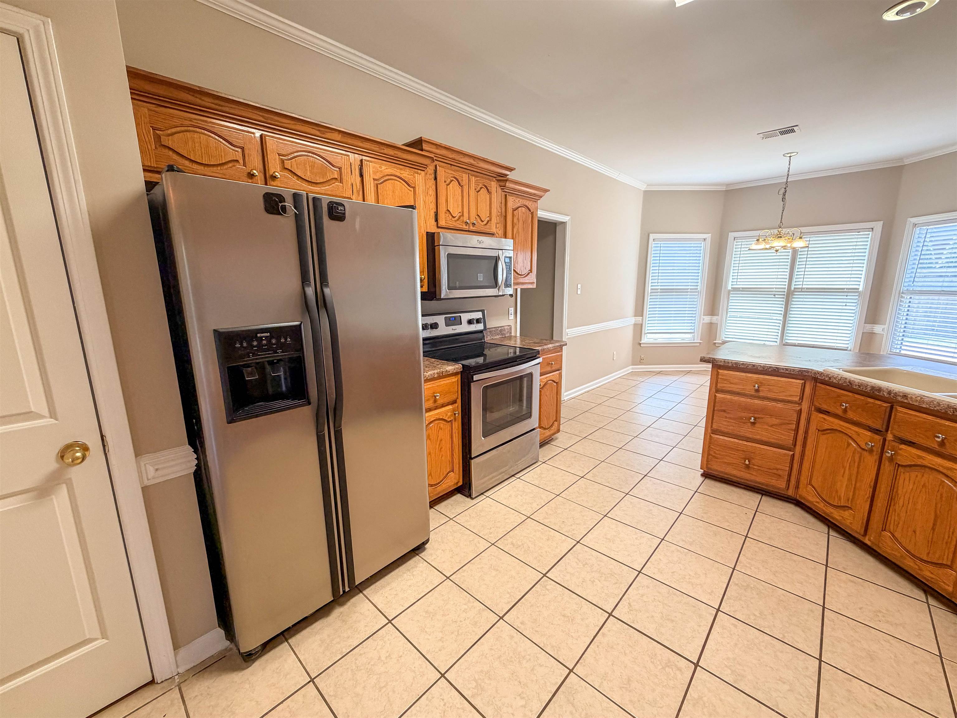 505 Fernleigh Cv Property Photo 8