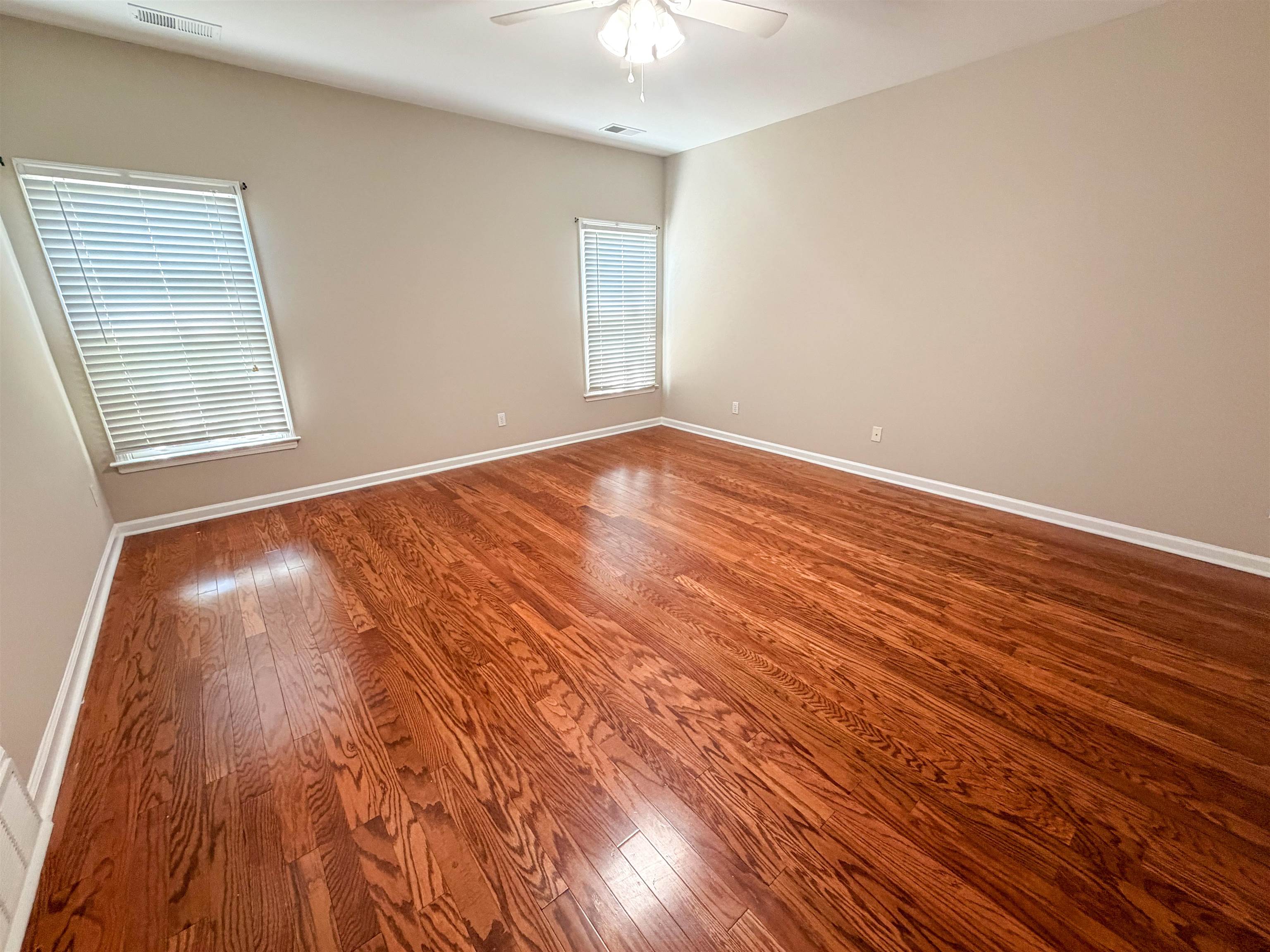 505 Fernleigh Cv Property Photo 20