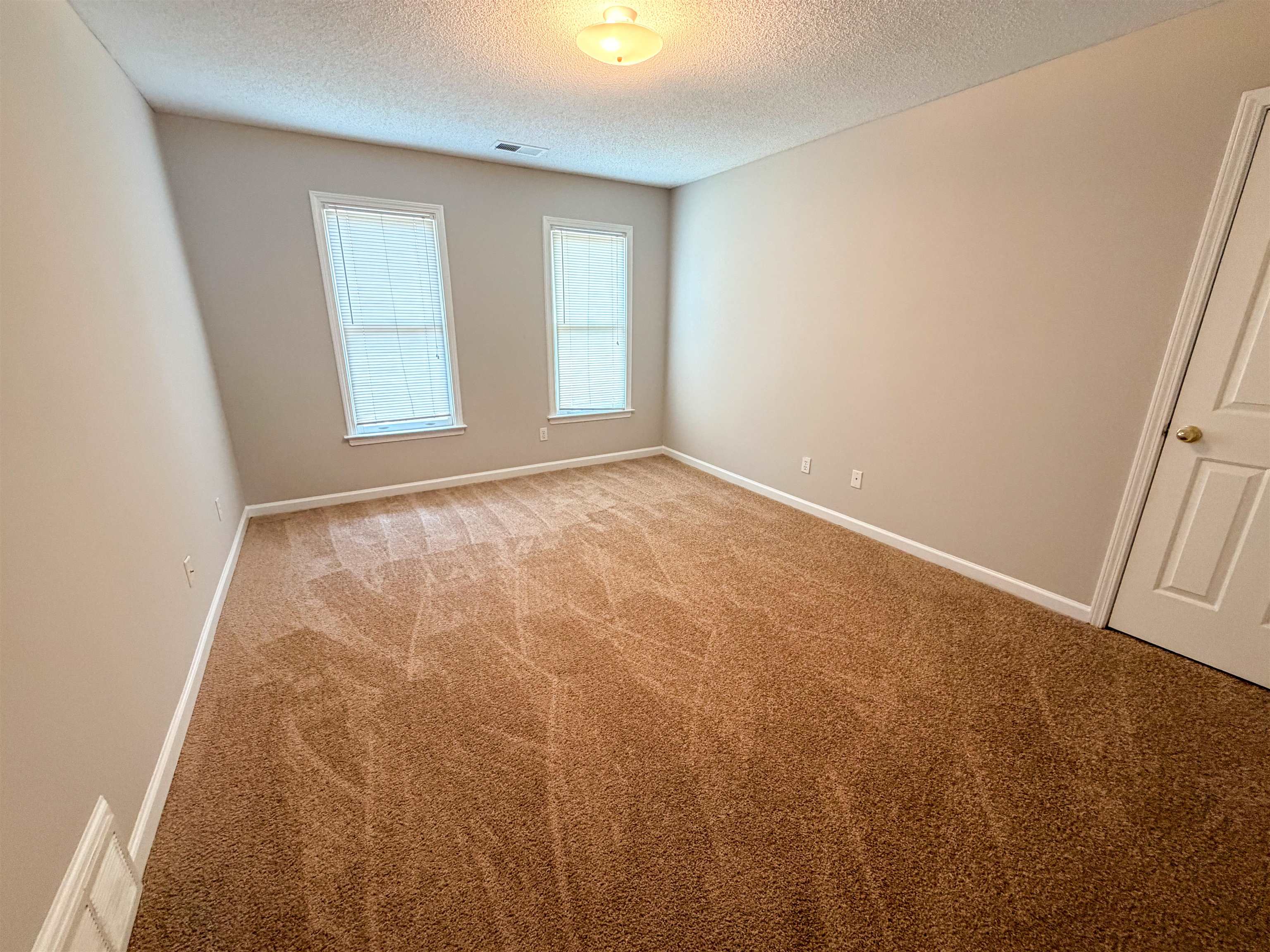 505 Fernleigh Cv Property Photo 33