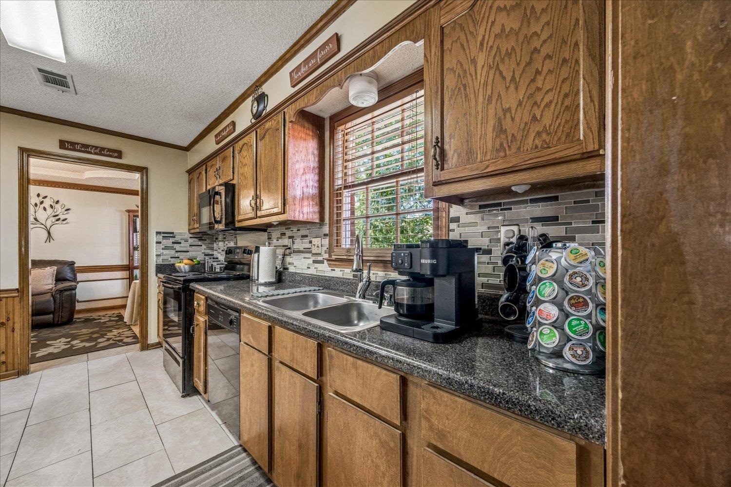 6606 Shaker Ln Property Photo 12