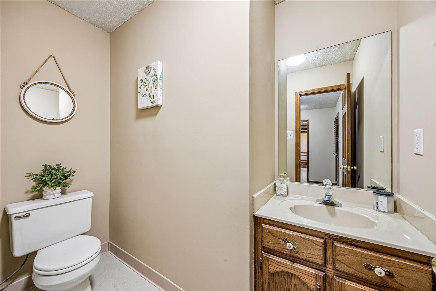 6606 Shaker Ln Property Photo 15