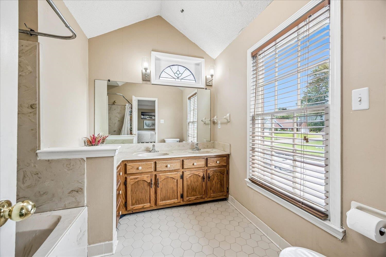 6606 Shaker Ln Property Photo 19