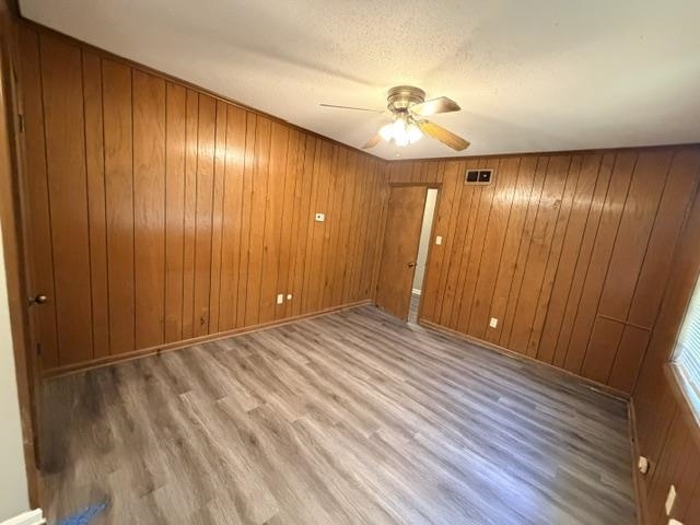 3865 Saint Elmo Ave Property Photo 6