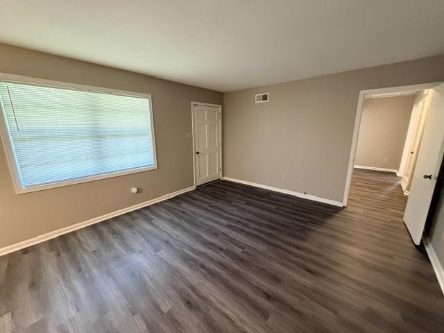 3865 Saint Elmo Ave Property Photo 7