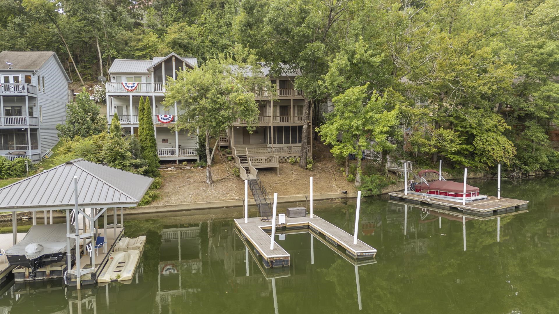 76 Red Oak Pt Property Photo 2
