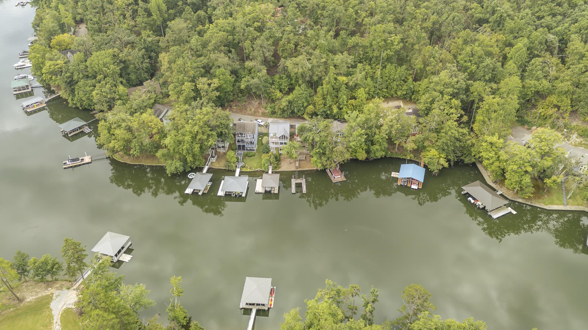 76 Red Oak Pt Property Photo 4