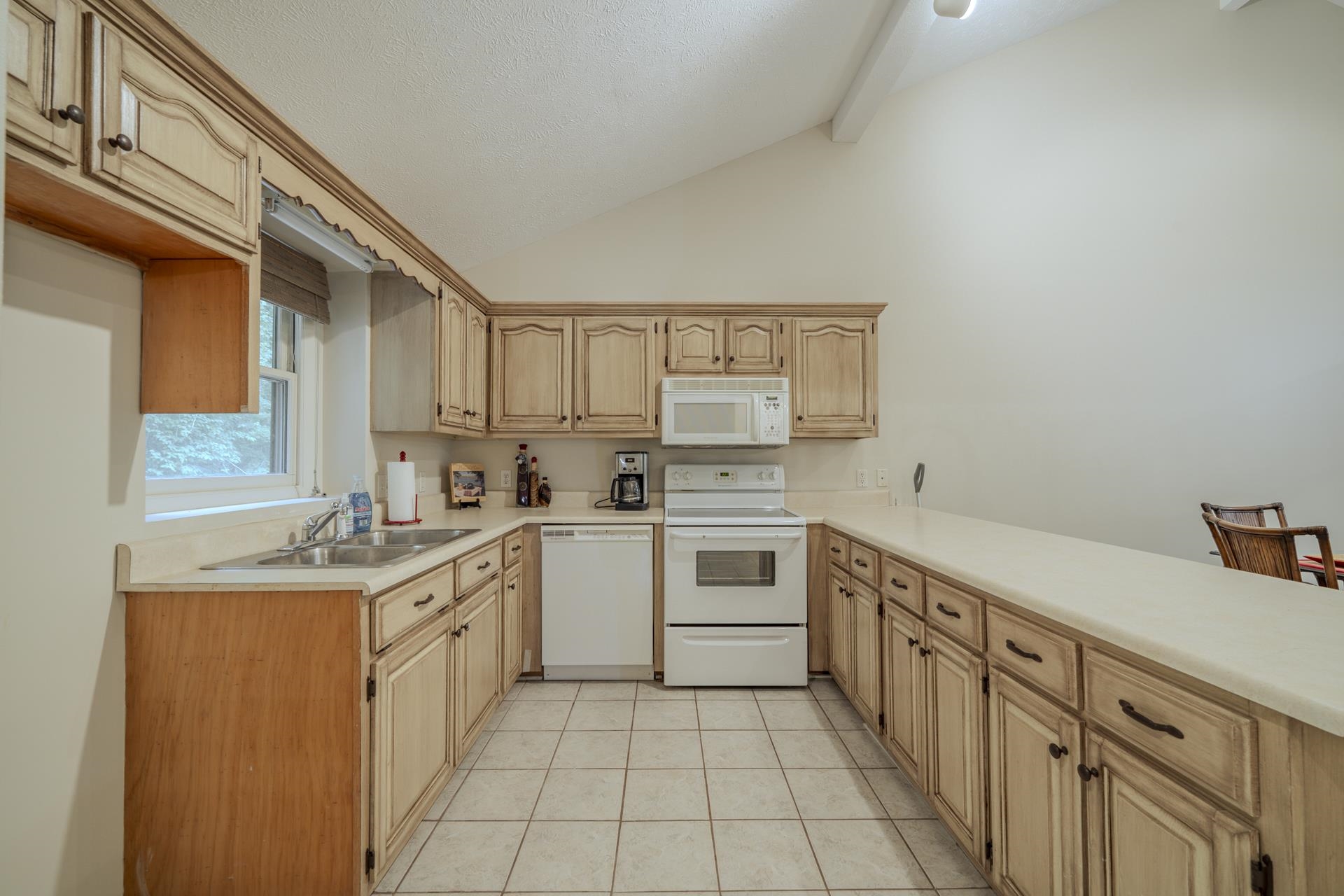 76 Red Oak Pt Property Photo 9