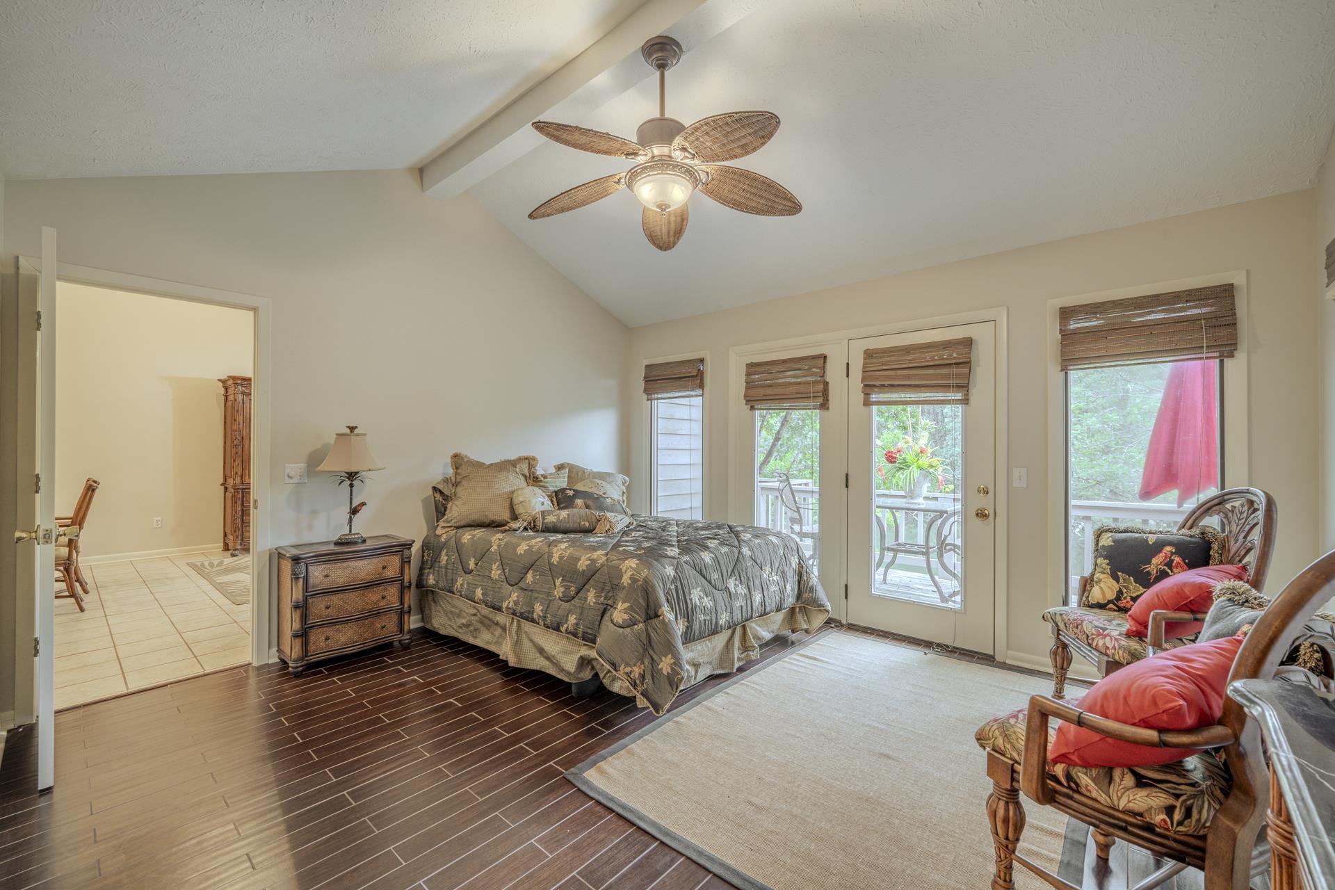 76 Red Oak Pt Property Photo 18