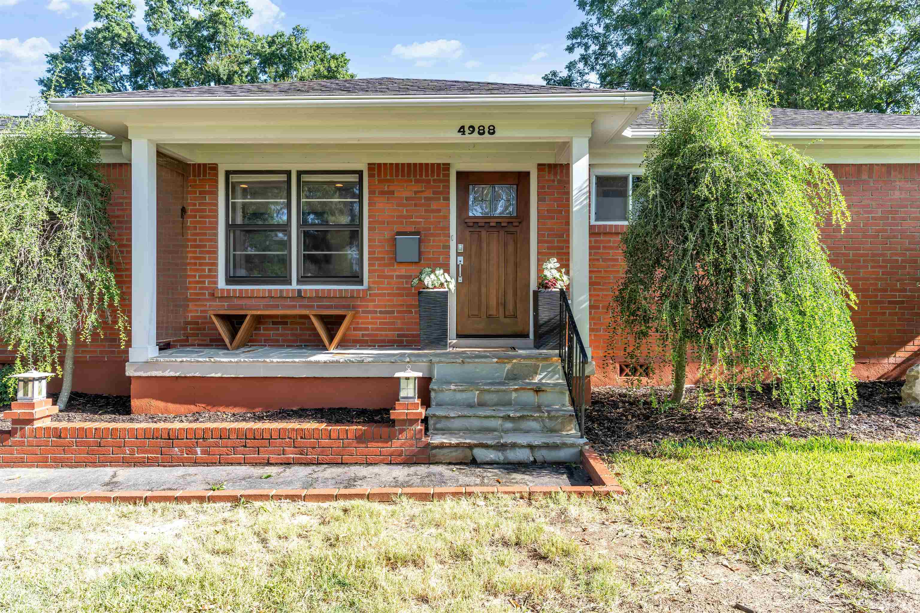 4988 Fairfield Cir Property Photo 2