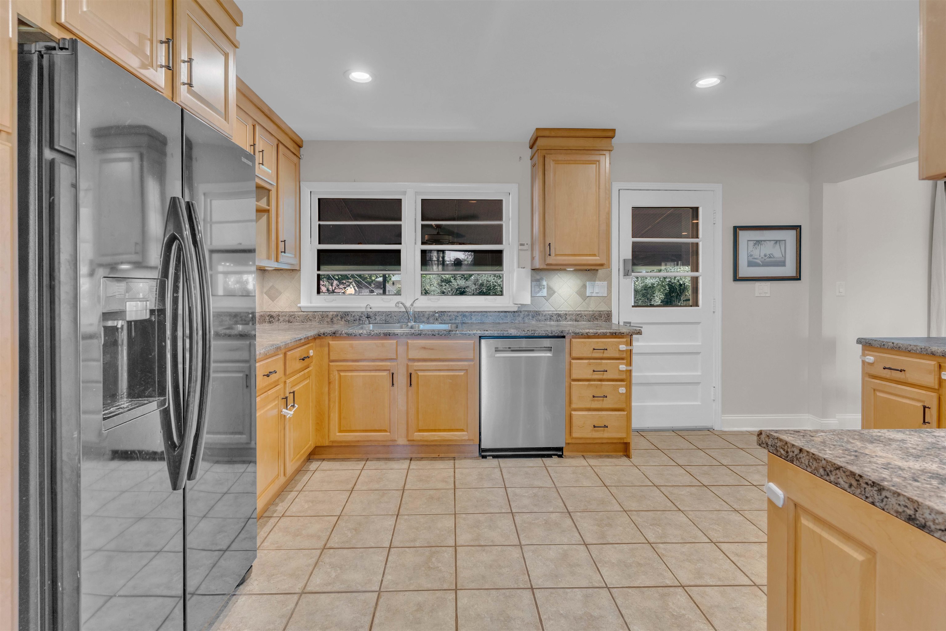 4988 Fairfield Cir Property Photo 12