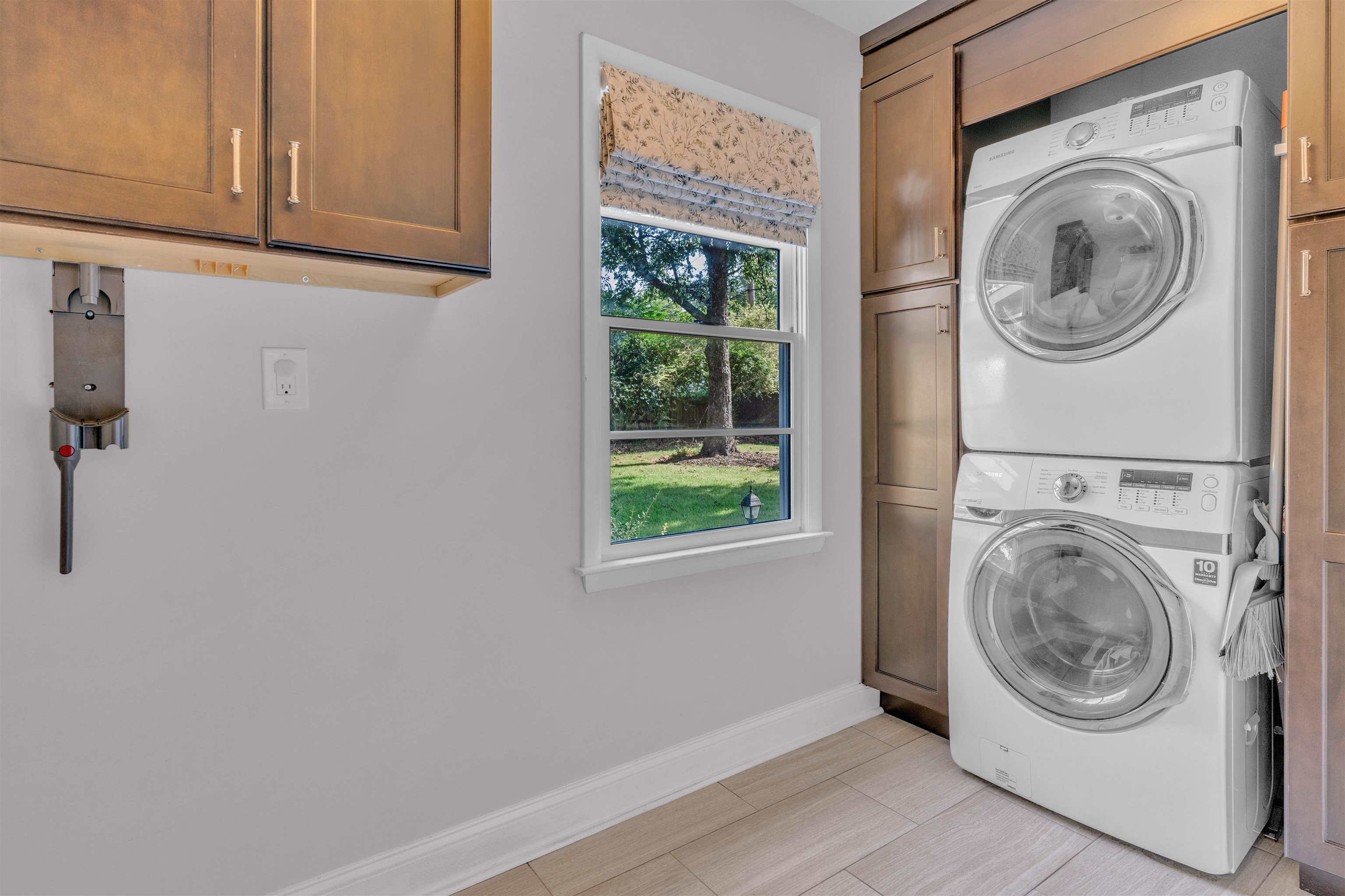 4988 Fairfield Cir Property Photo 18