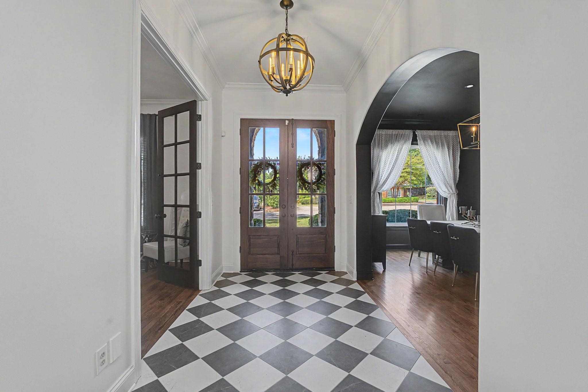 2428 Black Water Trl Property Photo 3