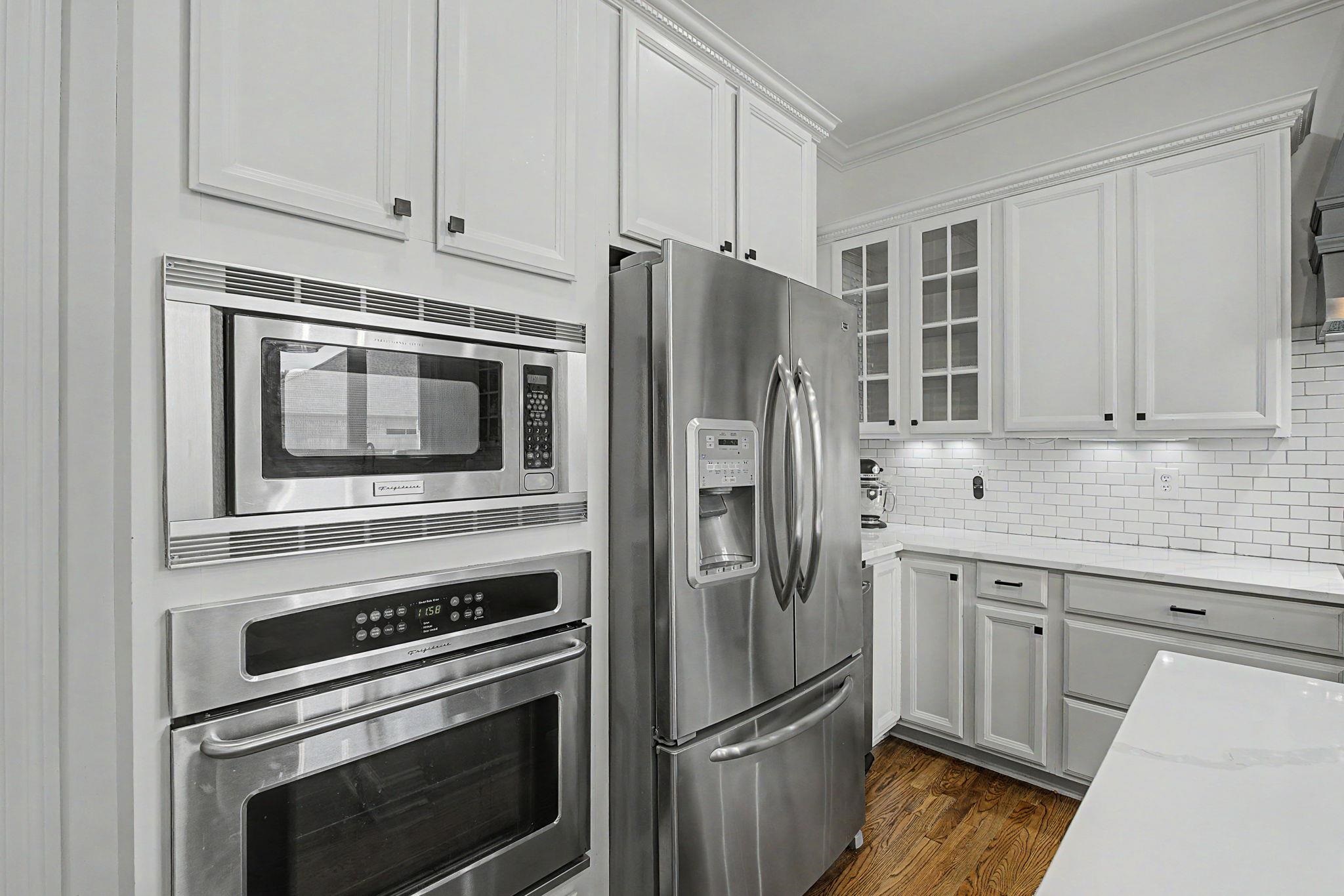 2428 Black Water Trl Property Photo 9