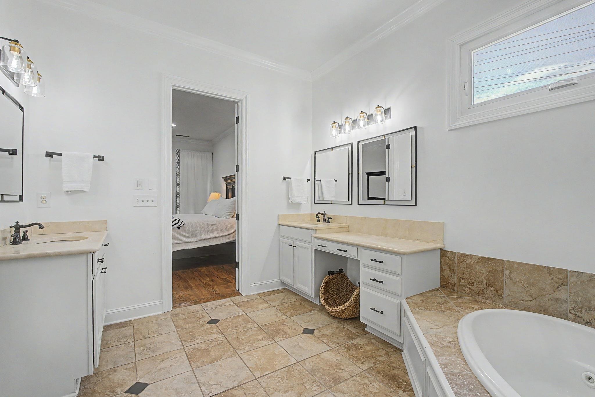 2428 Black Water Trl Property Photo 21