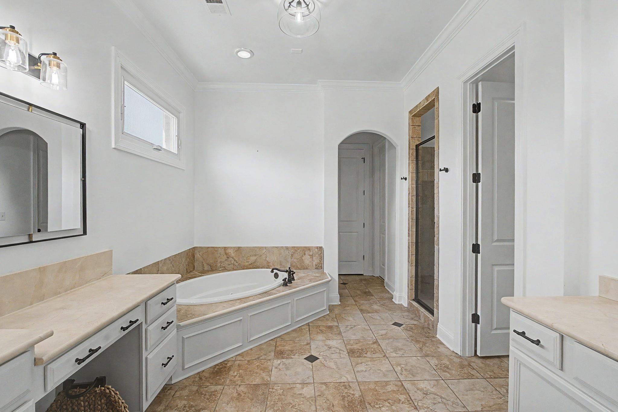 2428 Black Water Trl Property Photo 22