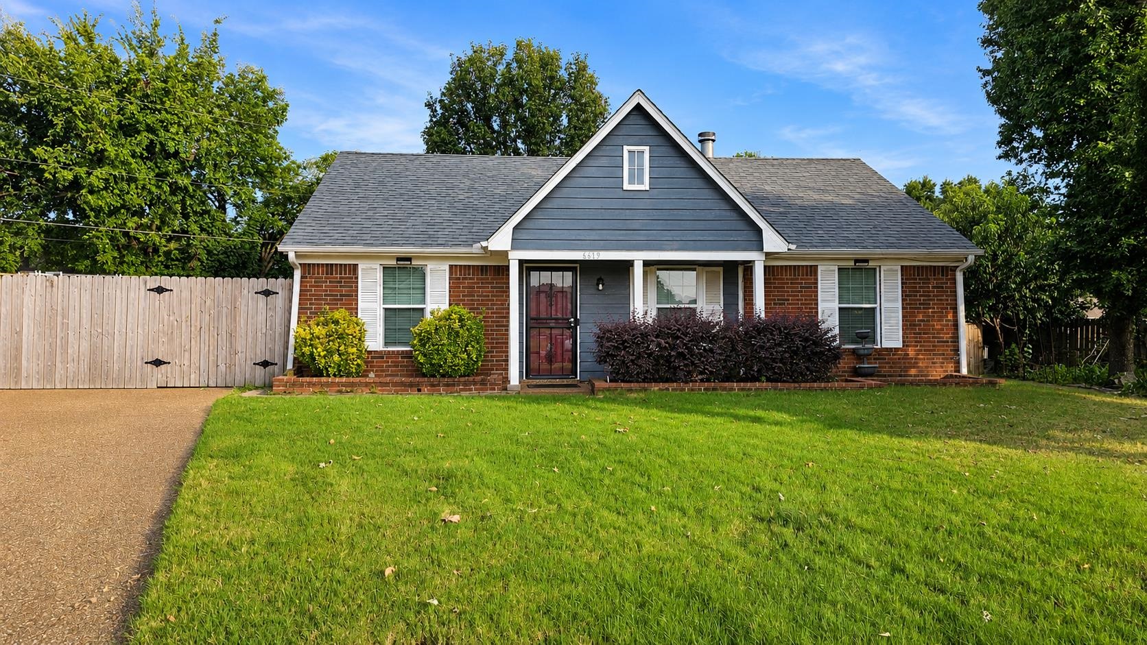 6619 Crested Oak Cv Property Photo 2