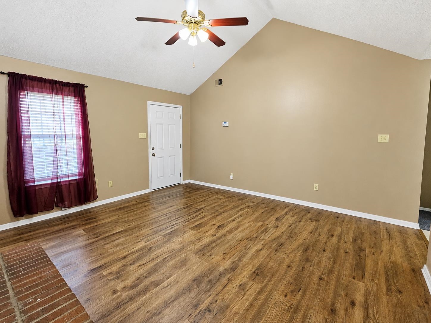 6619 Crested Oak Cv Property Photo 3