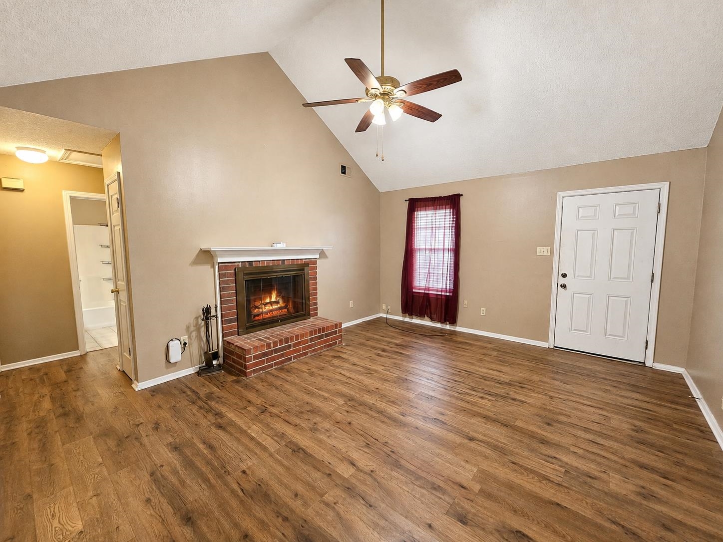 6619 Crested Oak Cv Property Photo 4