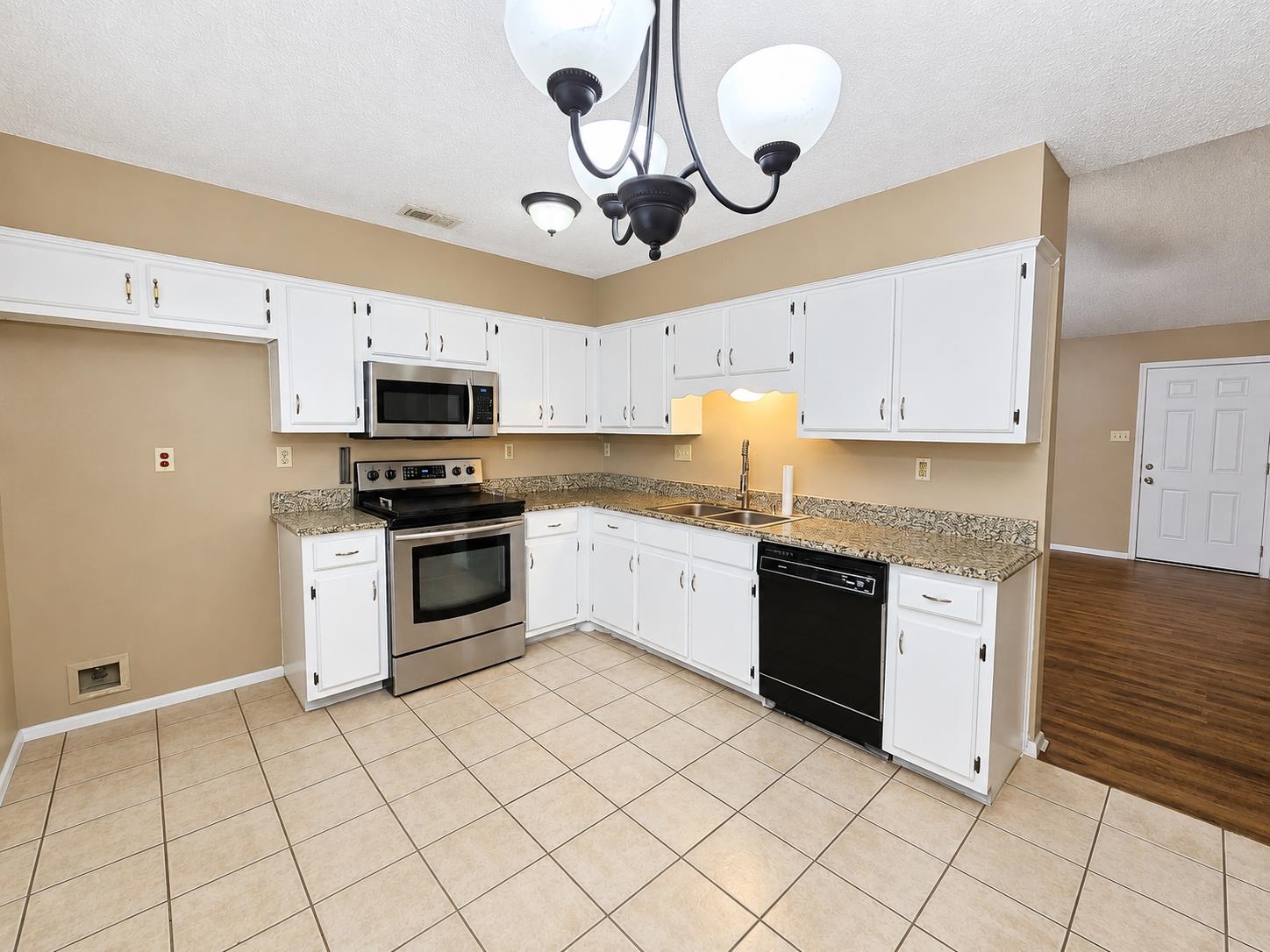 6619 Crested Oak Cv Property Photo 7