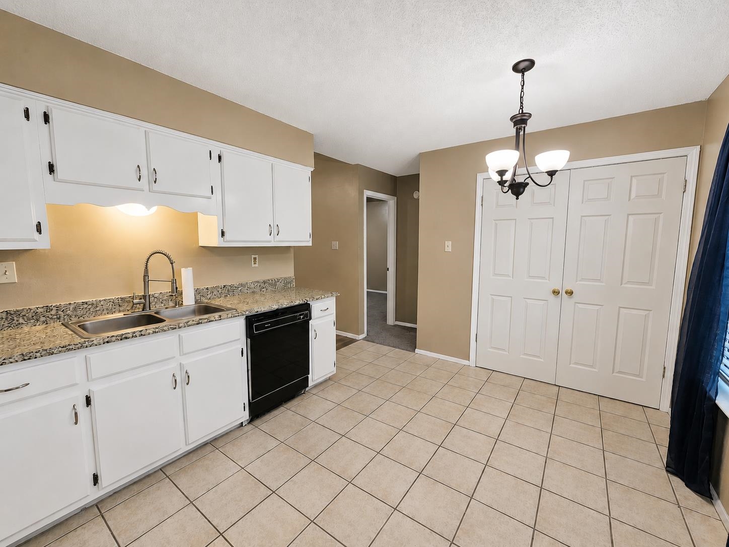 6619 Crested Oak Cv Property Photo 8