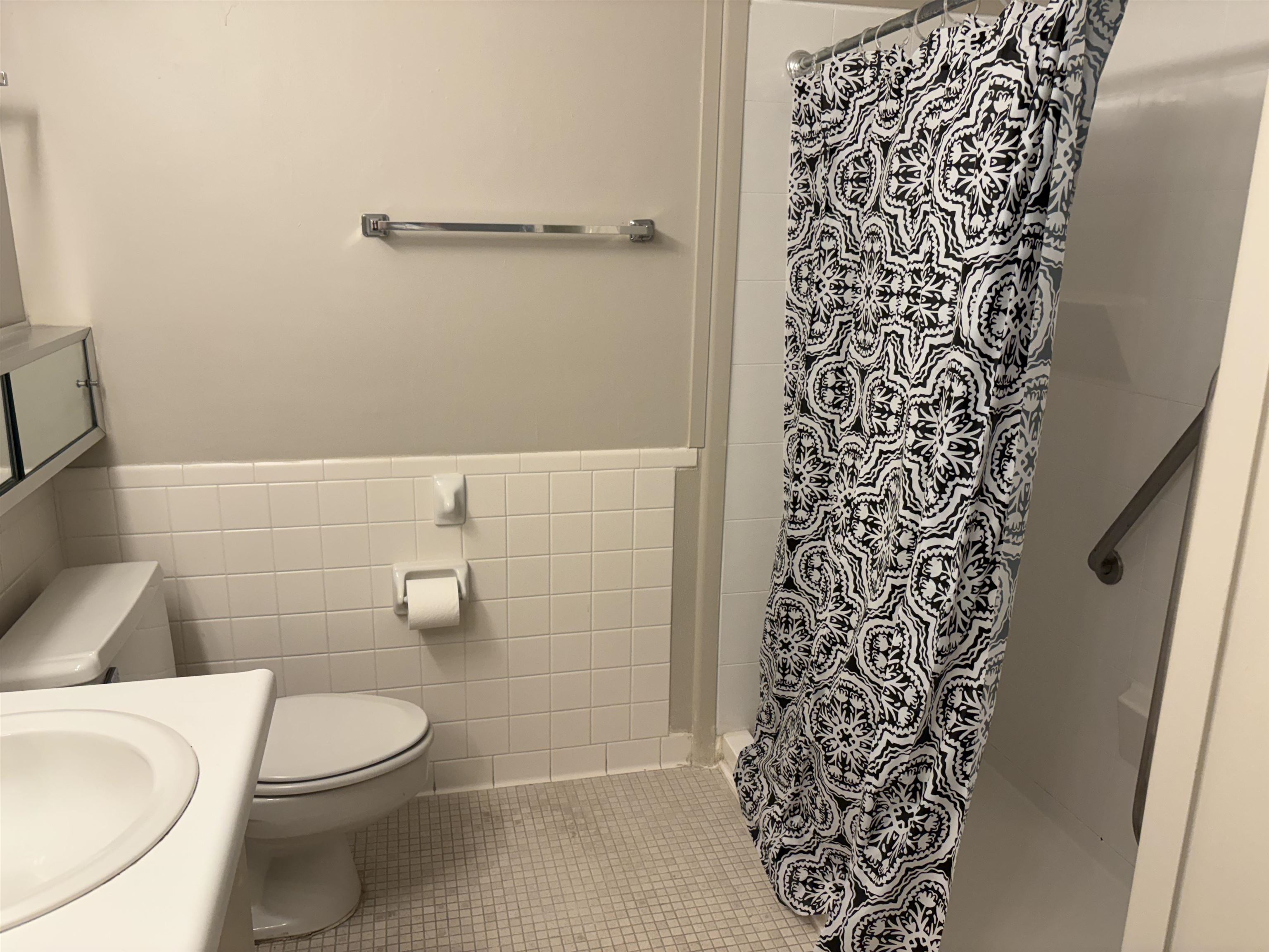 475 N Highland St 2e Property Photo 21