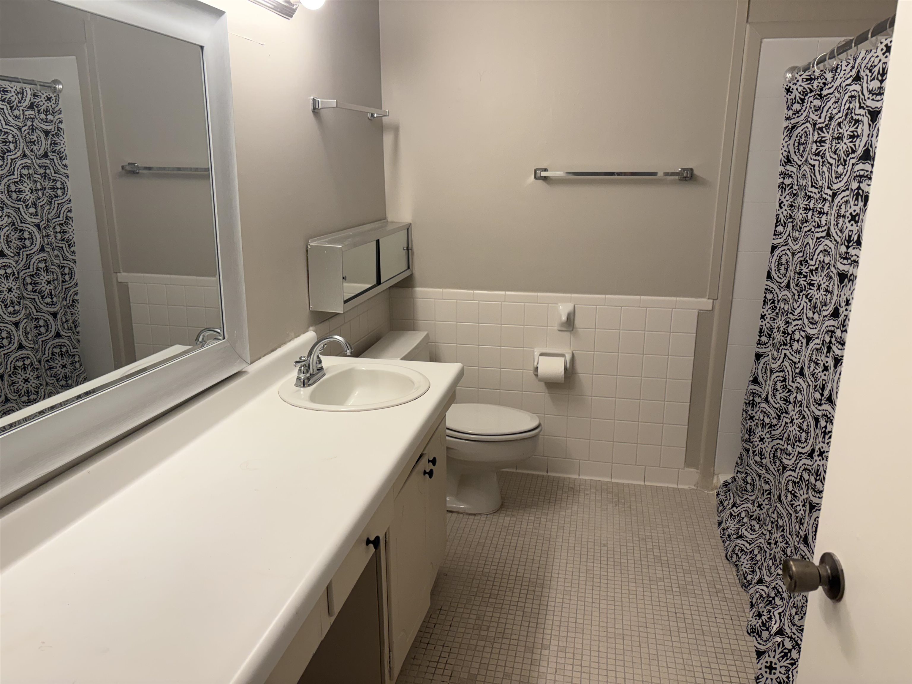 475 N Highland St 2e Property Photo 22
