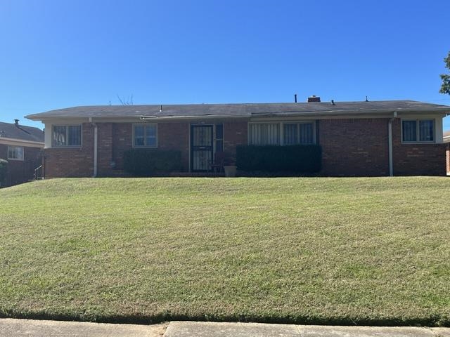 979 N Idlewild St Property Photo 2