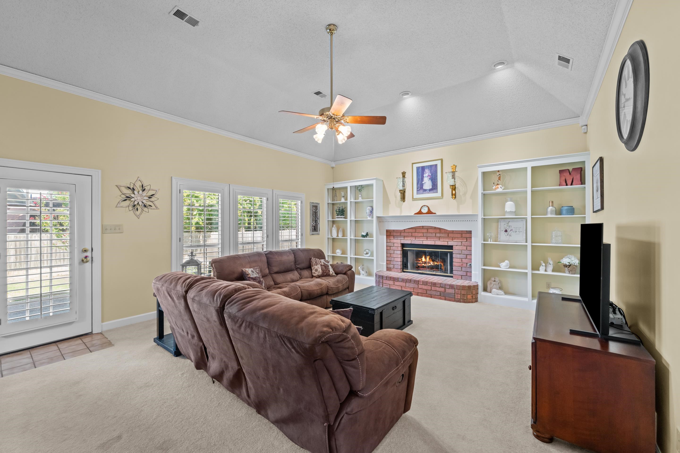 6739 Stonetrace Dr Property Photo 12