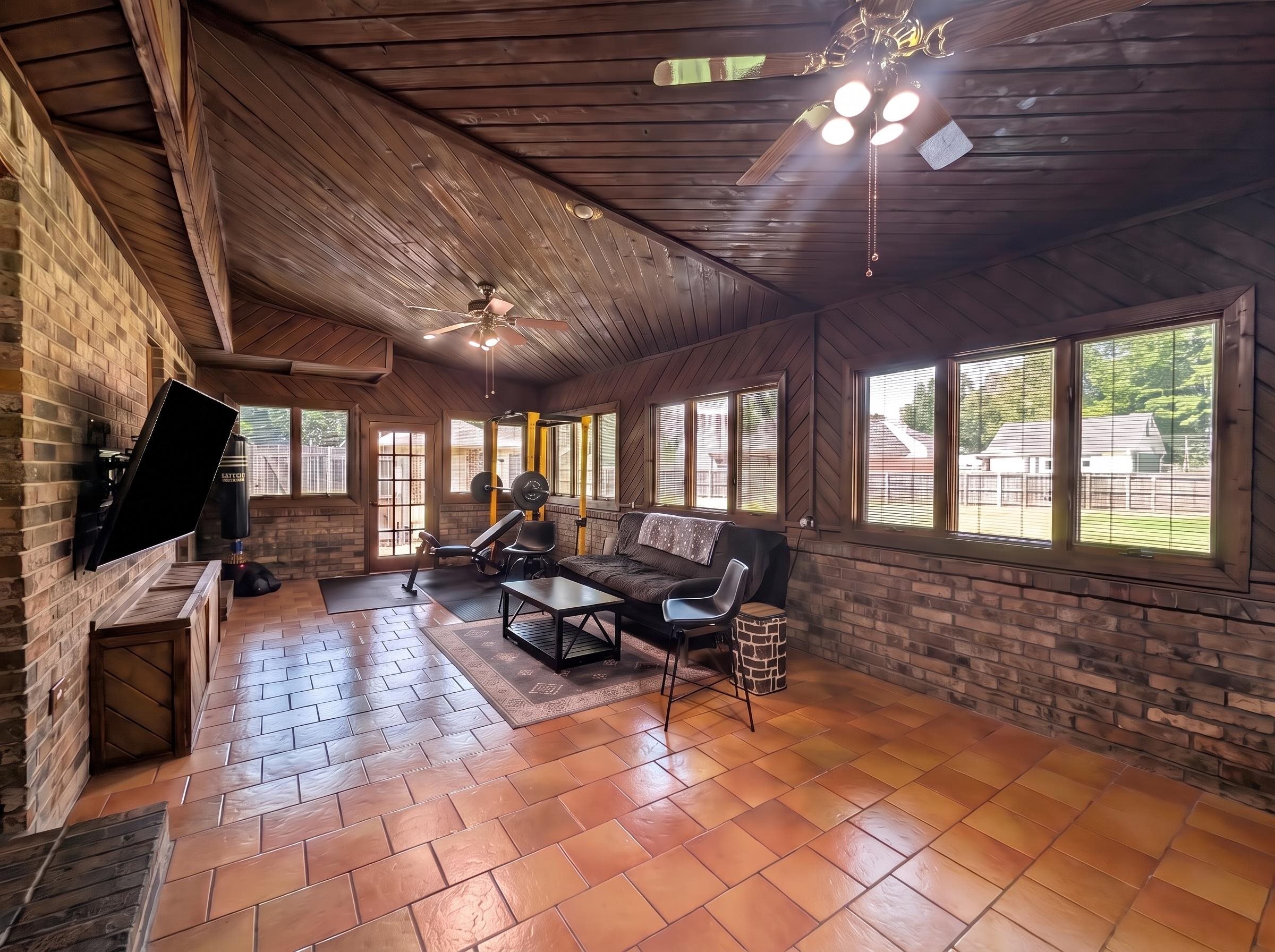 1154 Forest Wood Cv E Property Photo 3