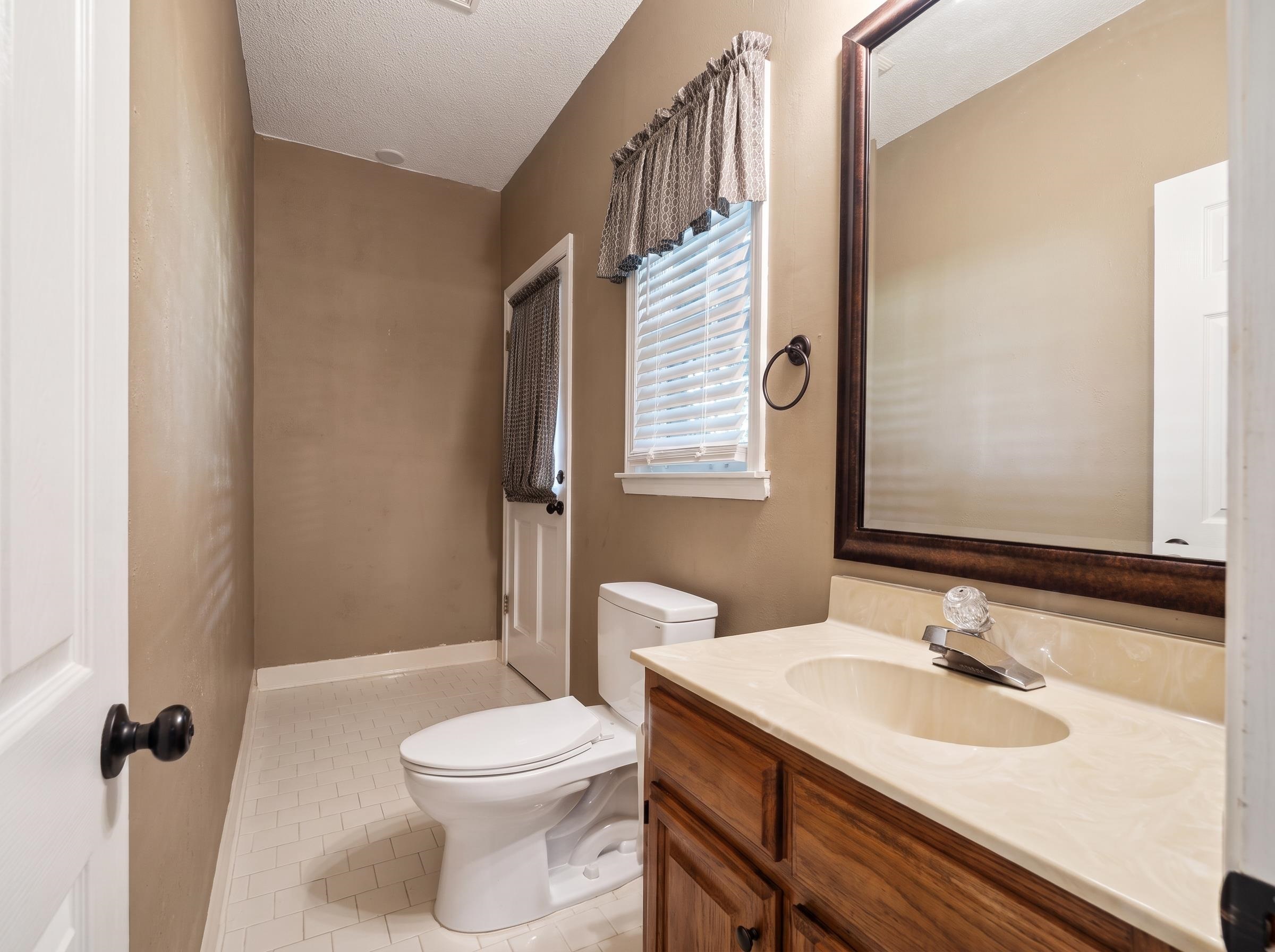 1154 Forest Wood Cv E Property Photo 14